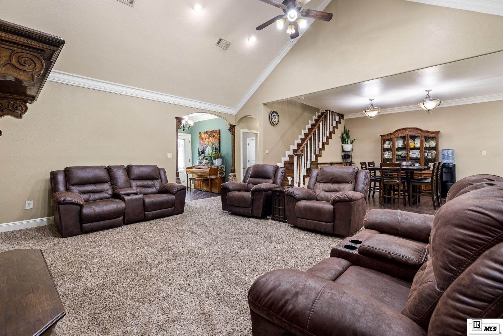 137 Brook Orchard Boulevard