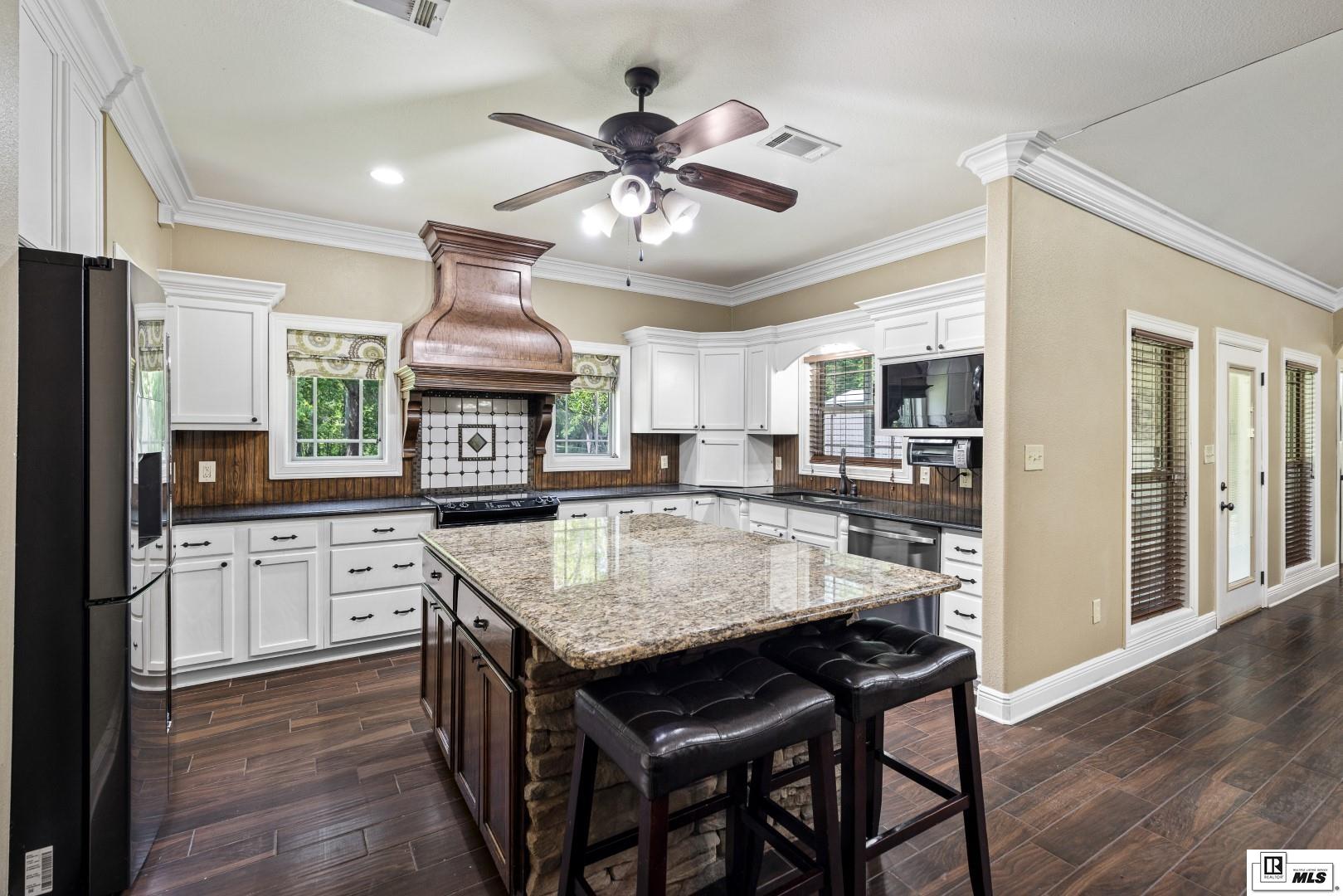 137 Brook Orchard Boulevard