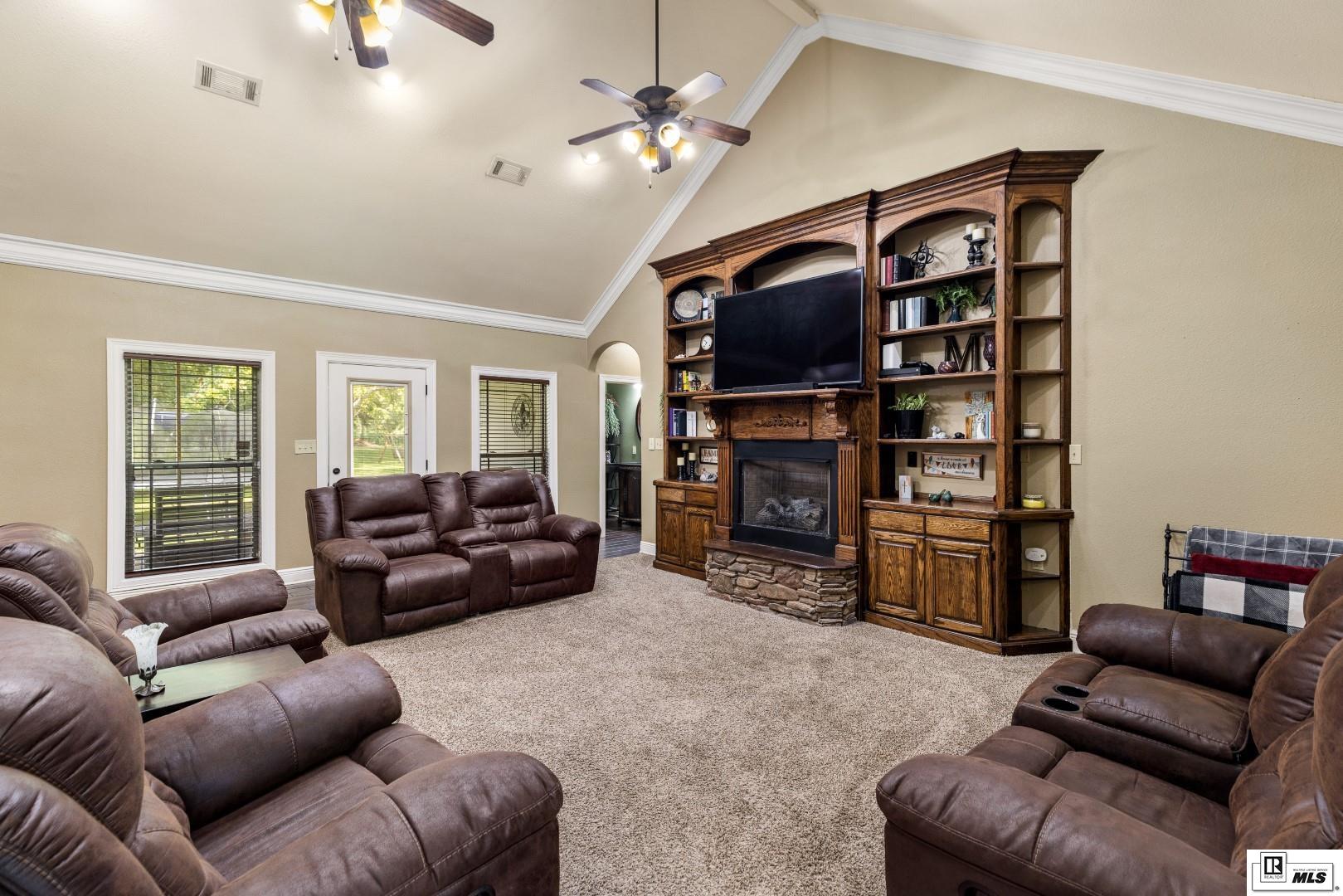 137 Brook Orchard Boulevard