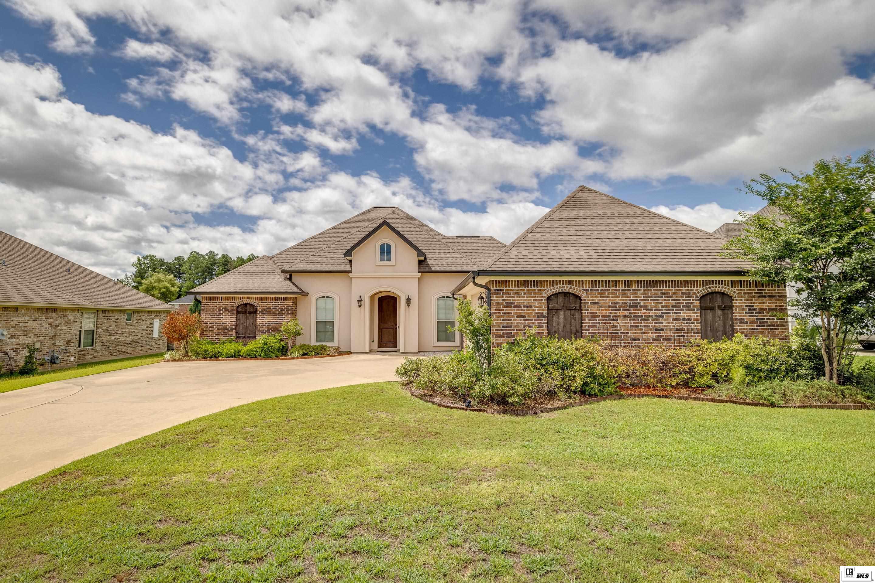 121 Labrador Lane