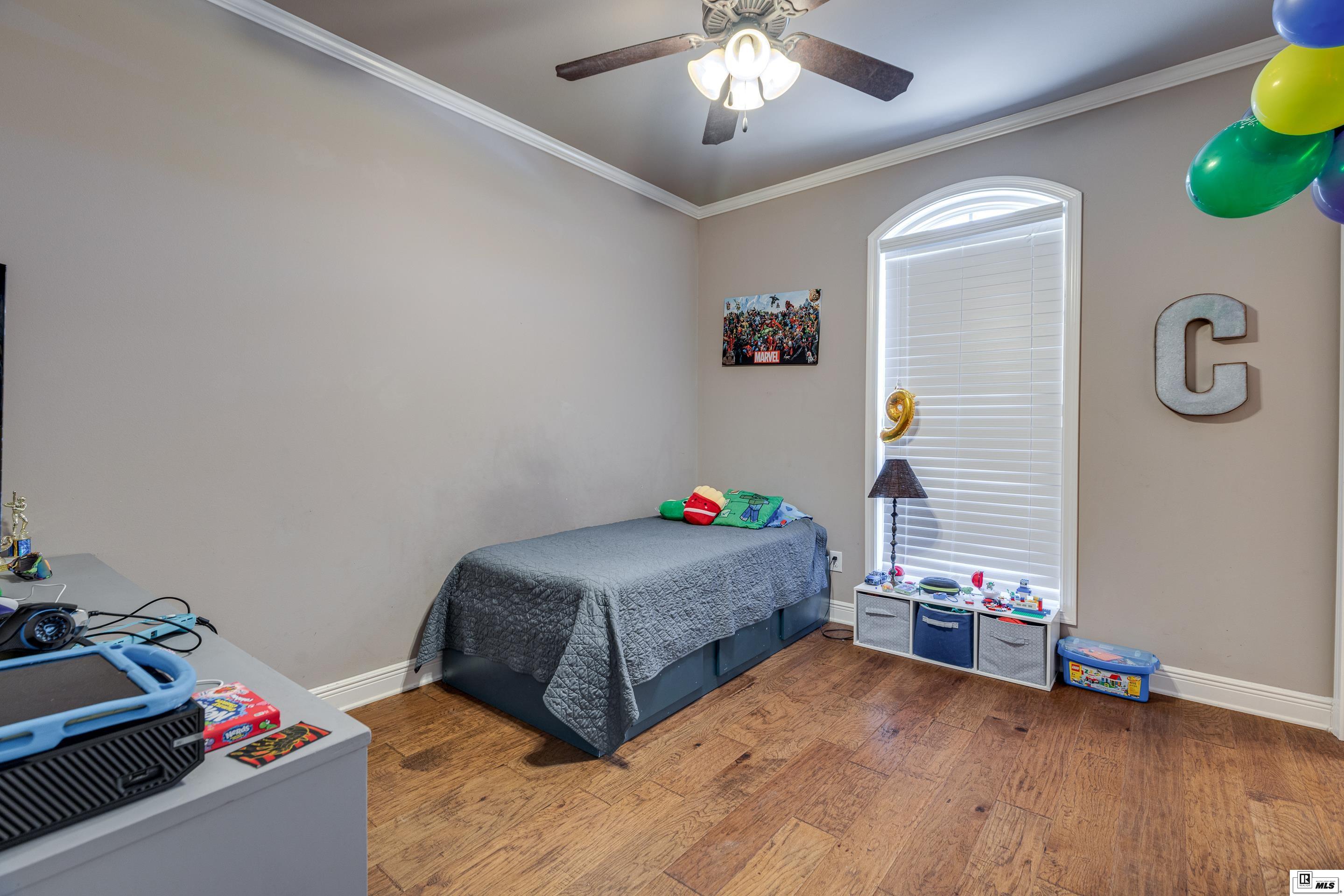 121 Labrador Lane