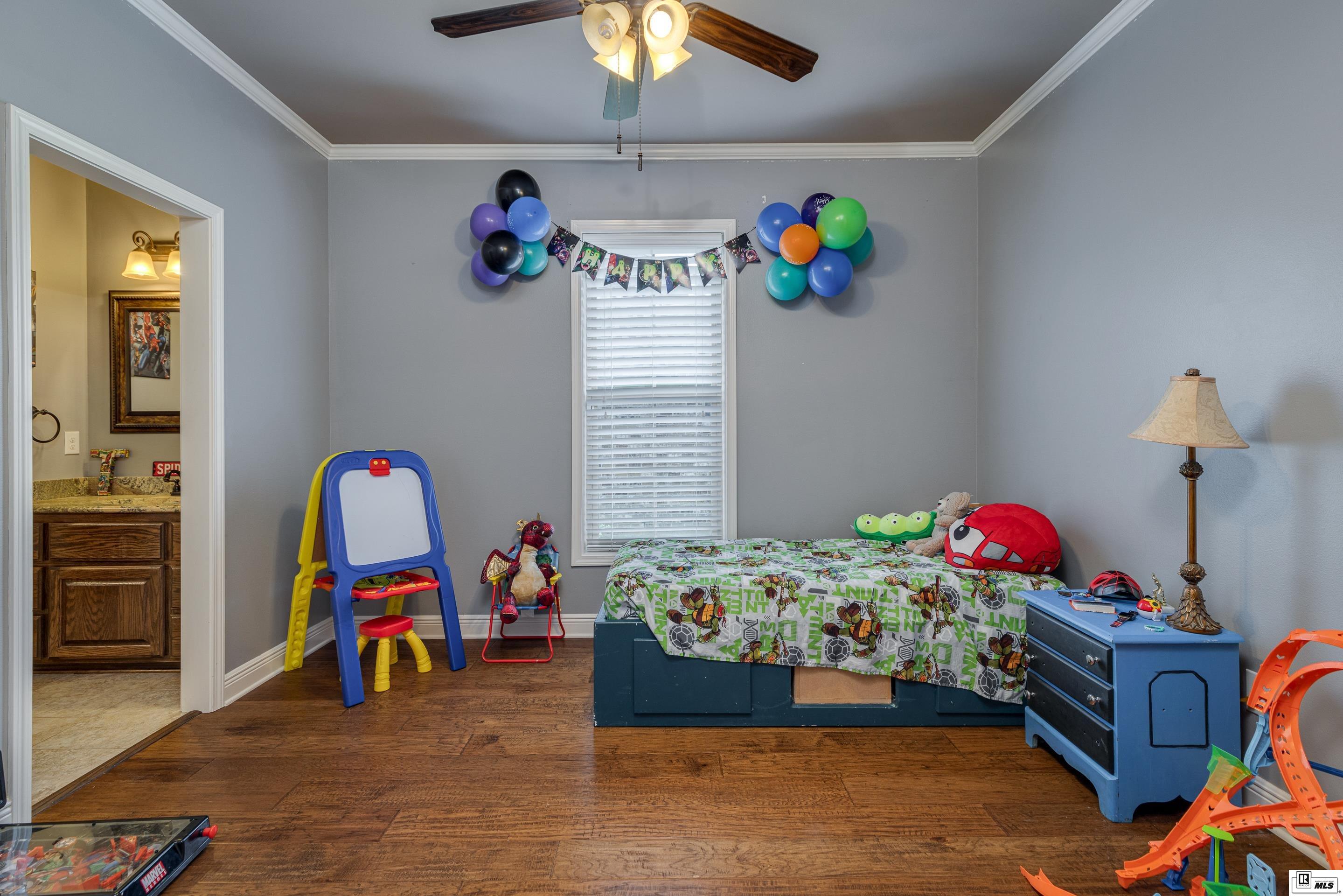 121 Labrador Lane