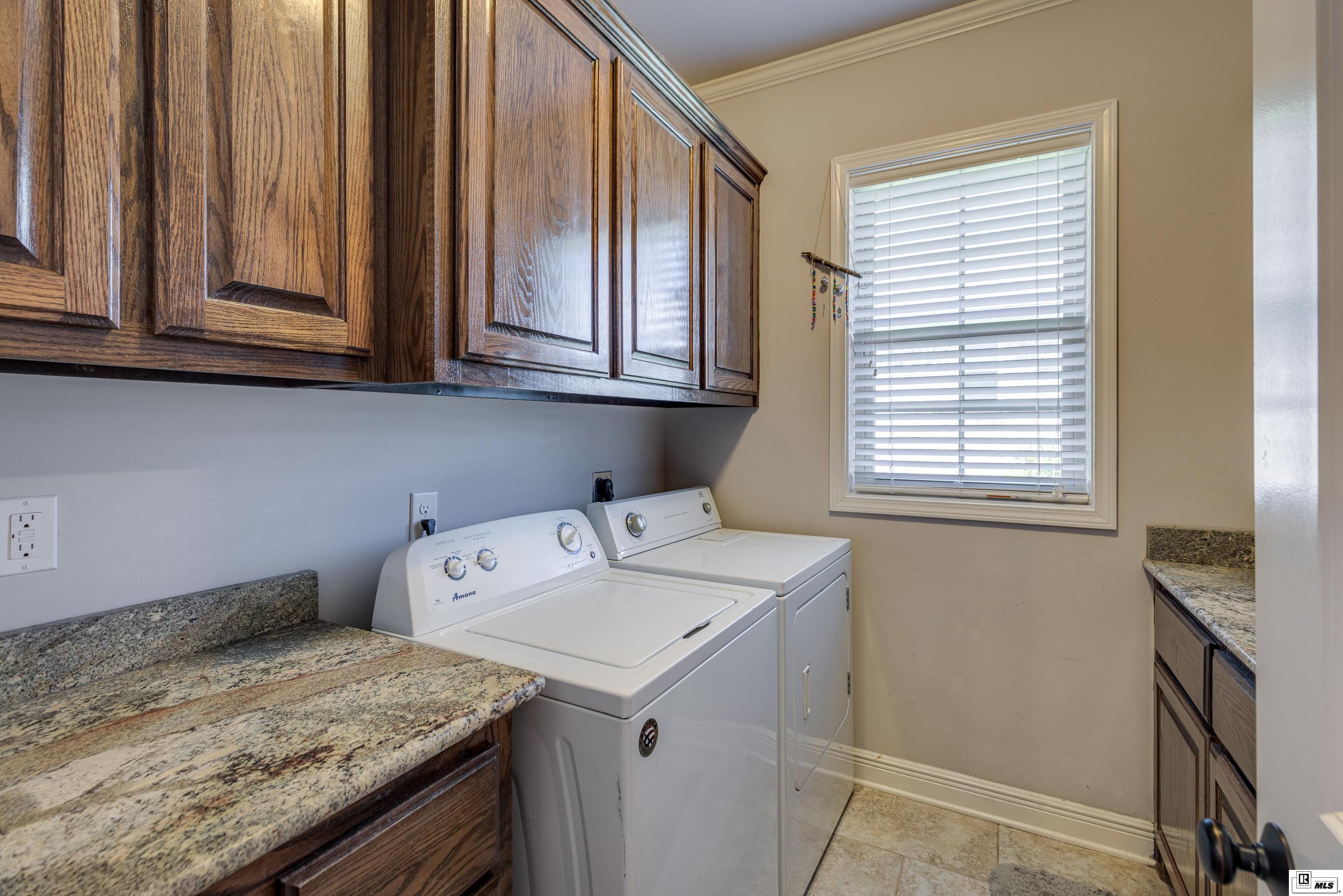 121 Labrador Lane