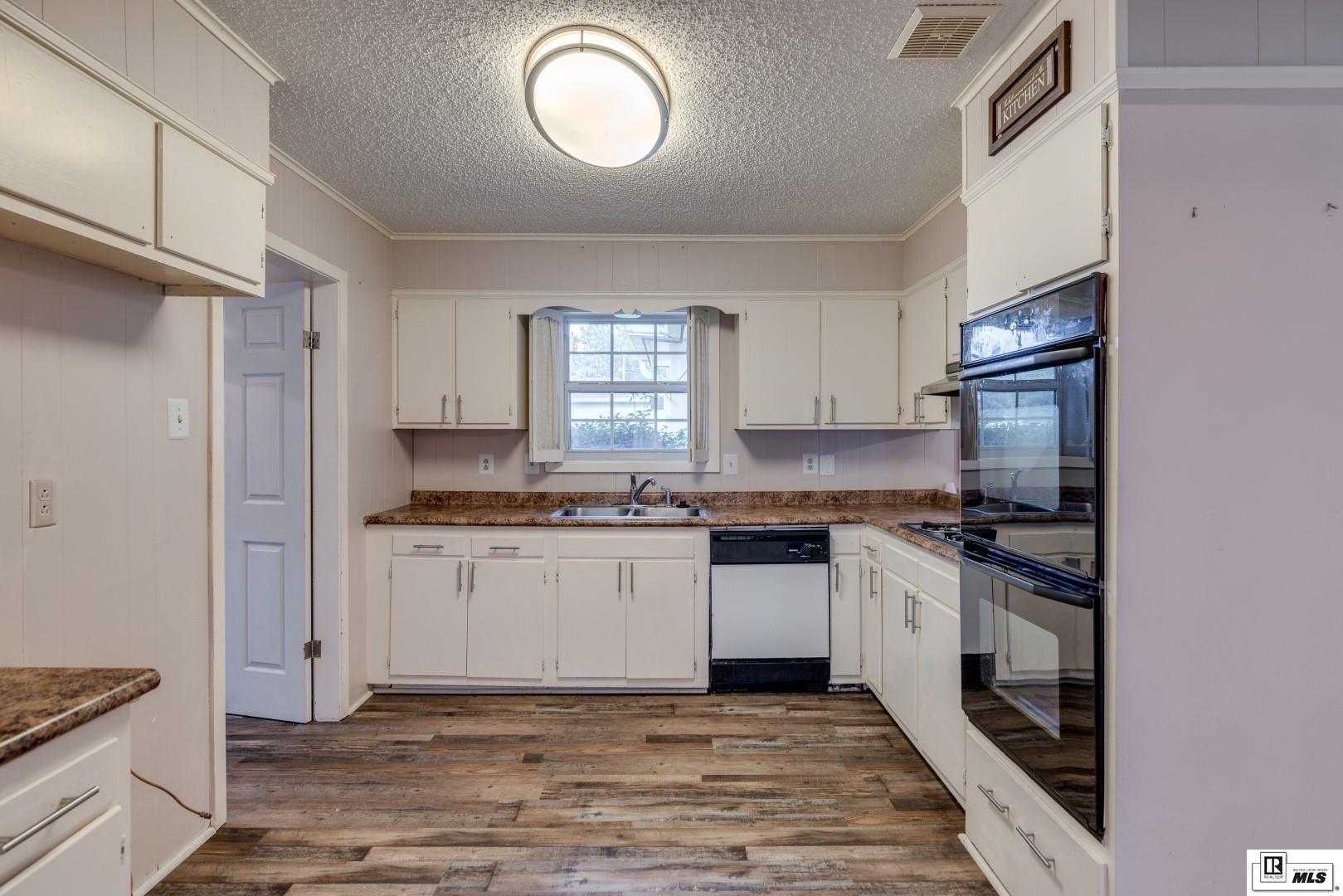 1901 Howard Drive