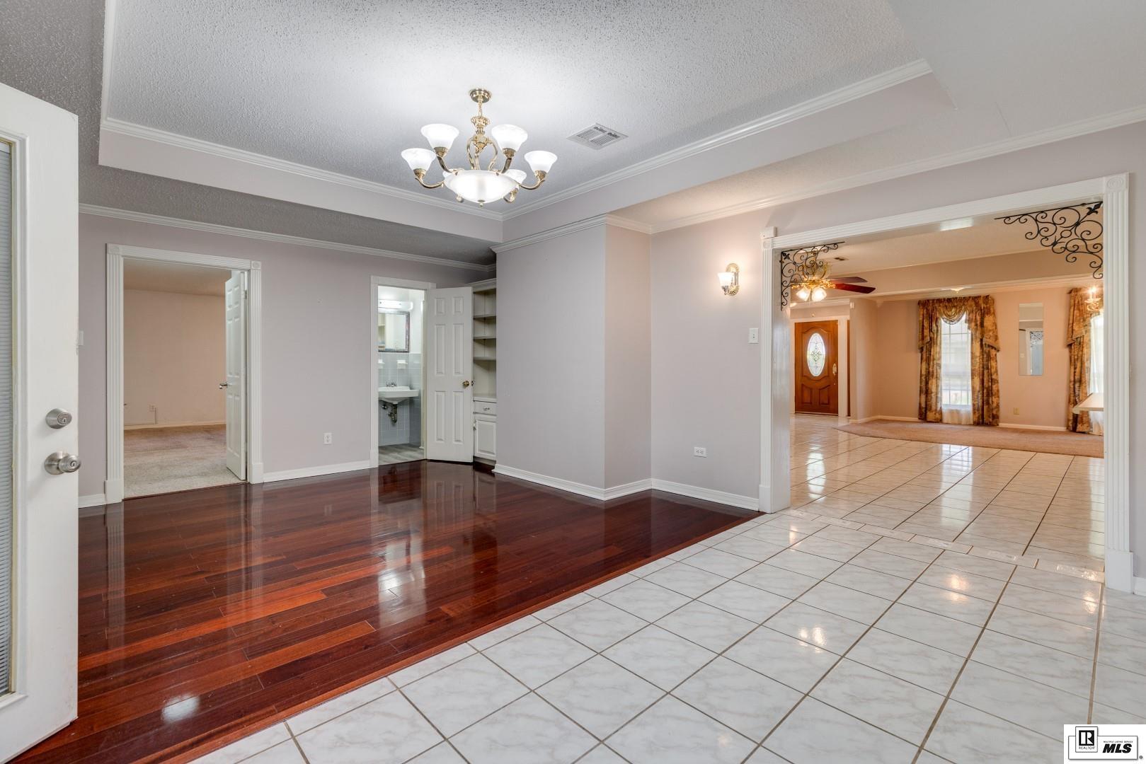 1901 Howard Drive