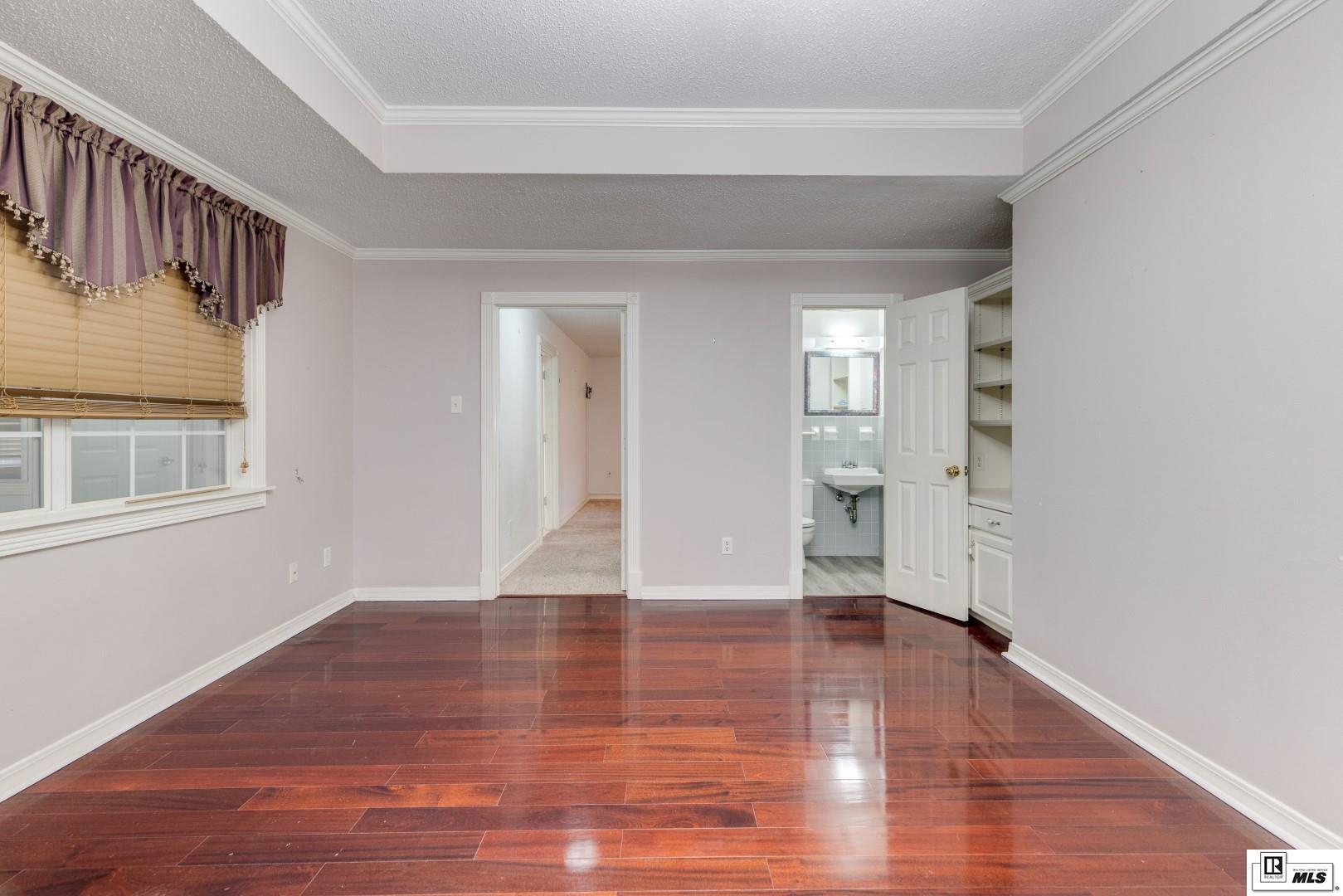 1901 Howard Drive