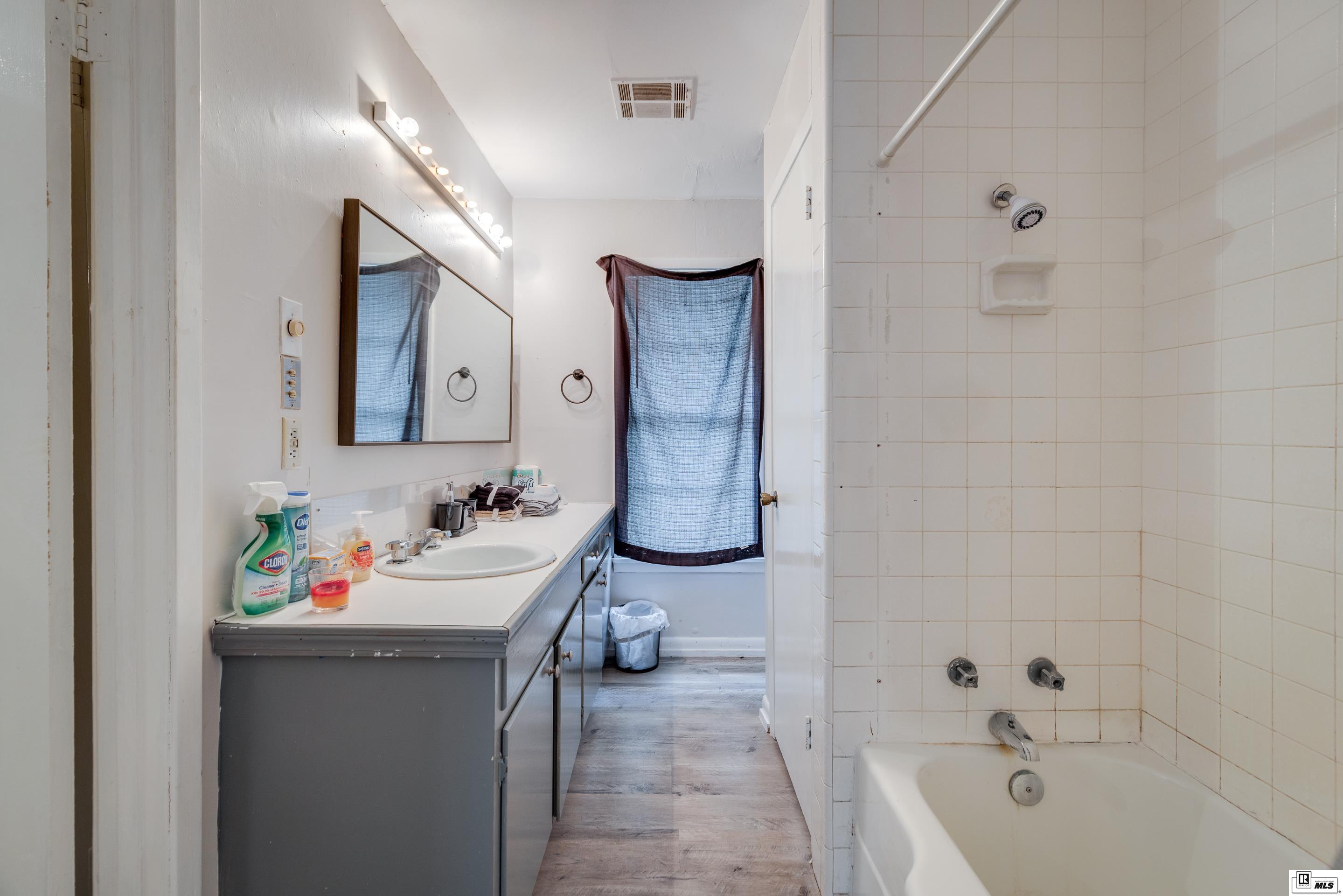 811 3rd  Street