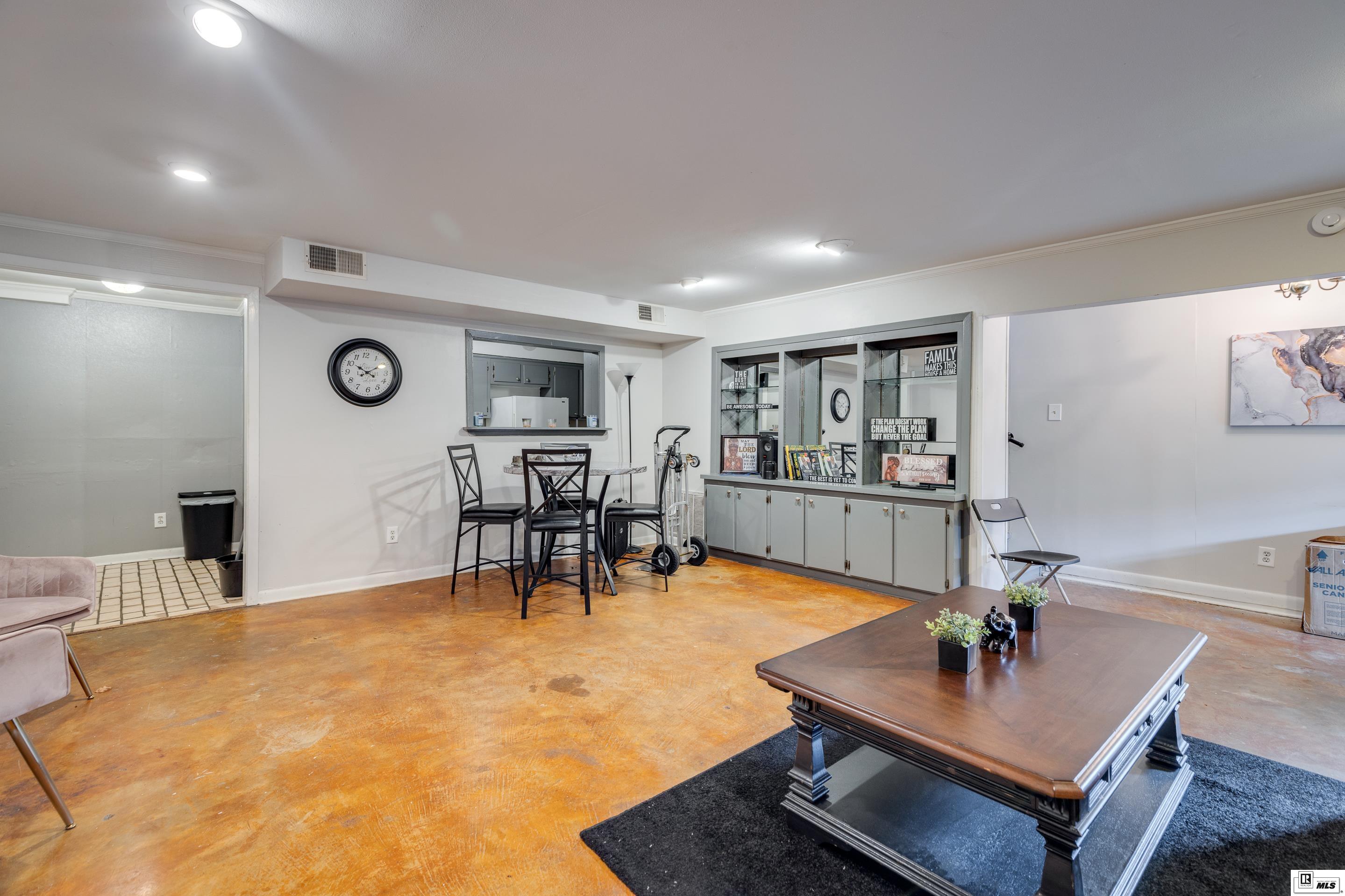 811 3rd  Street