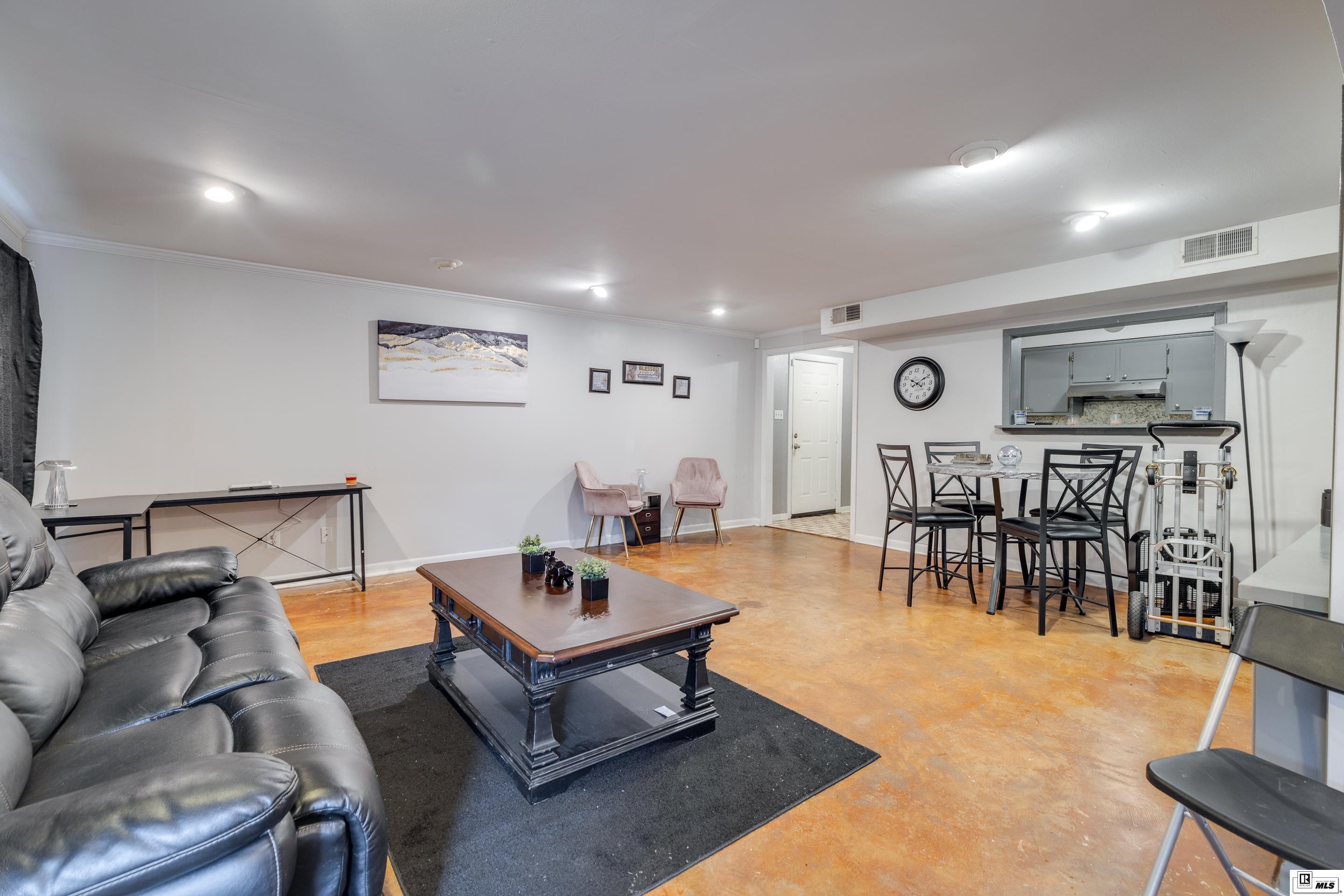 811 3rd  Street