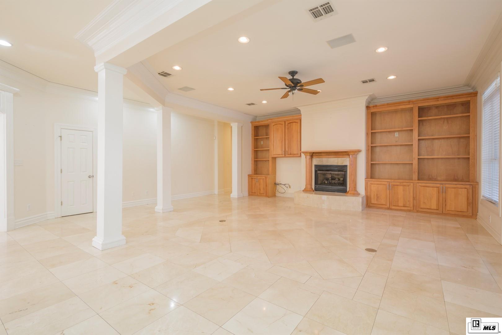4 Waters Edge Drive