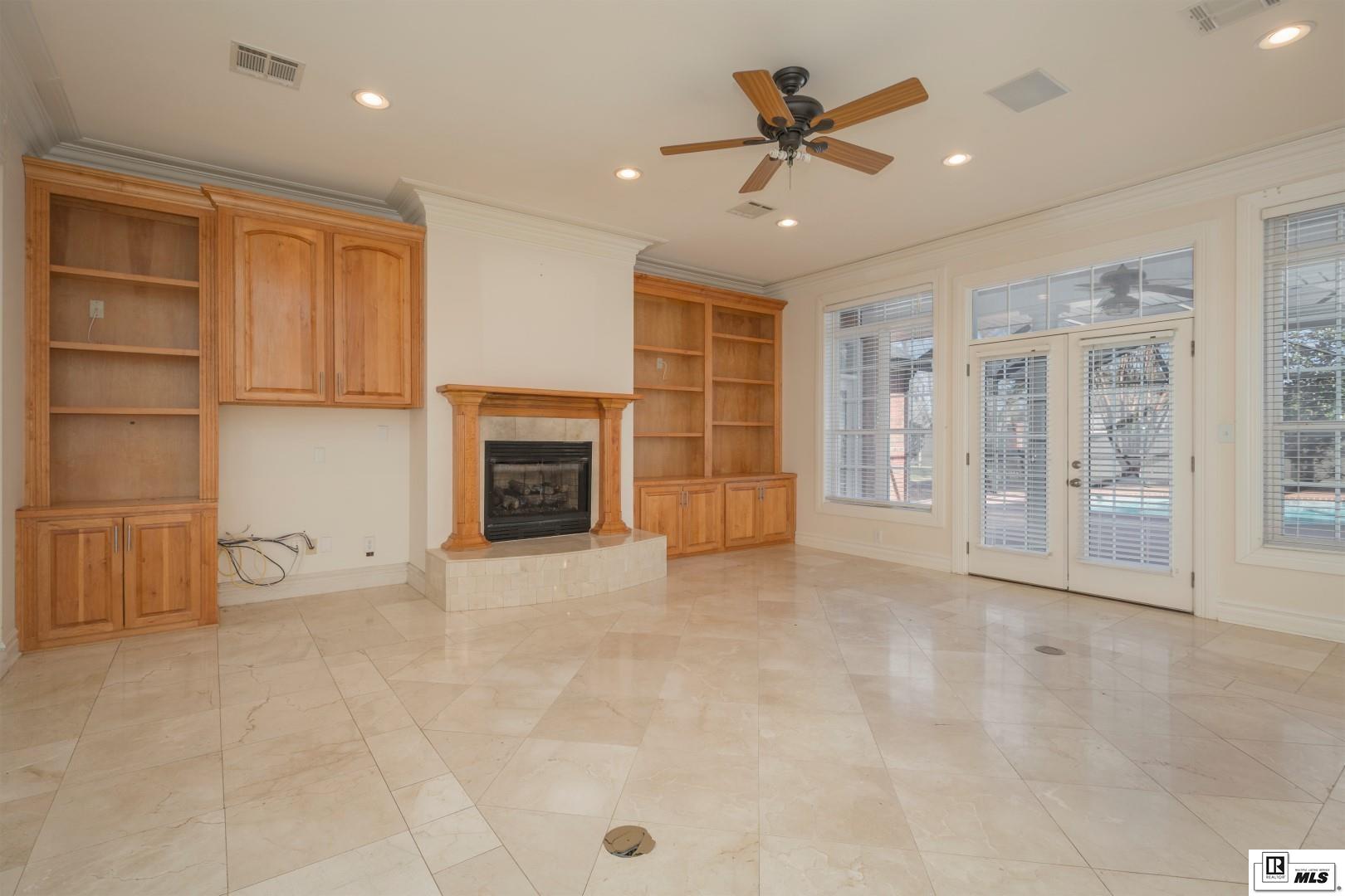 4 Waters Edge Drive