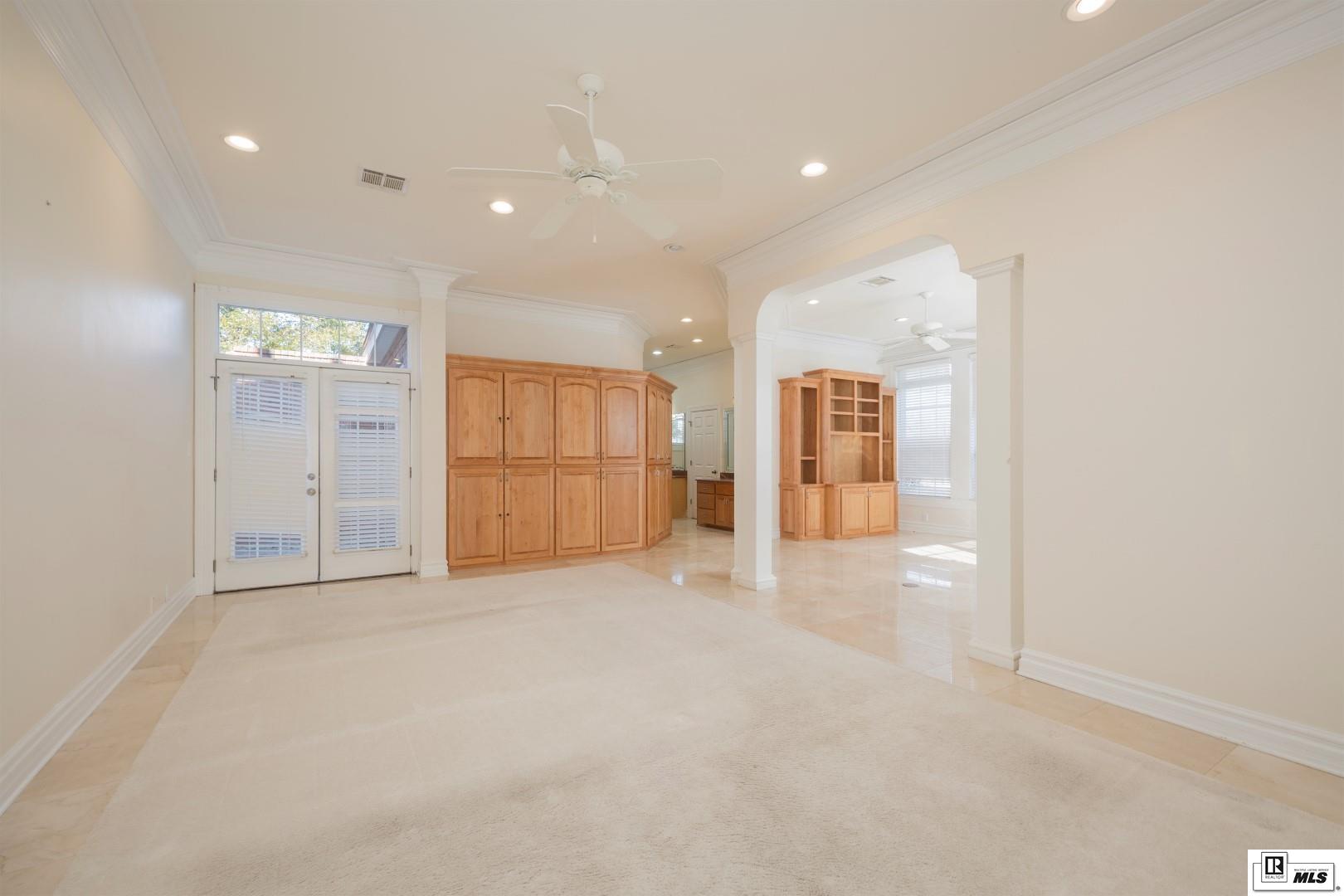 4 Waters Edge Drive