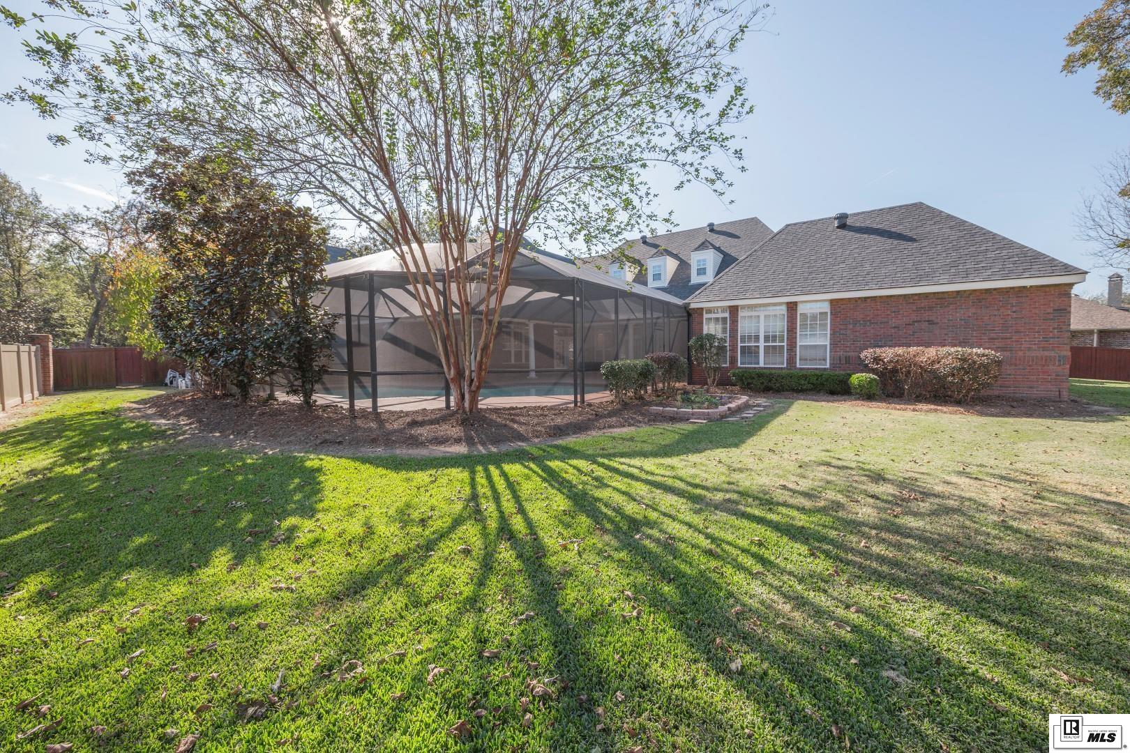 4 Waters Edge Drive