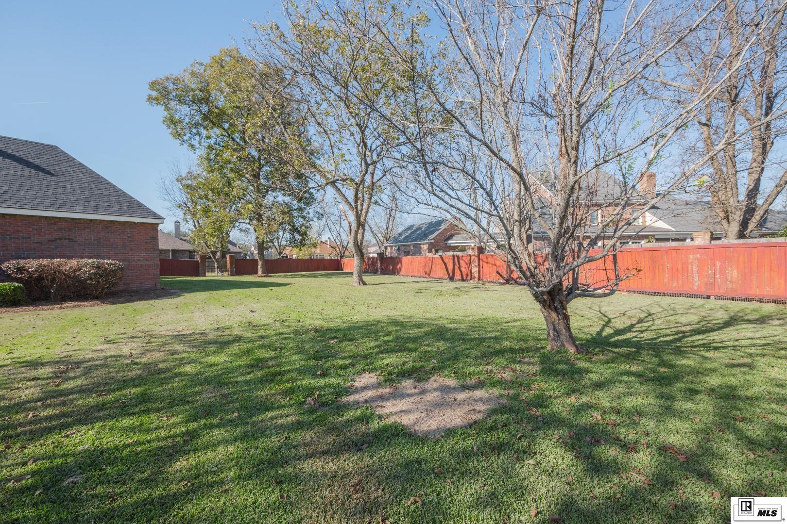 4 Waters Edge Drive
