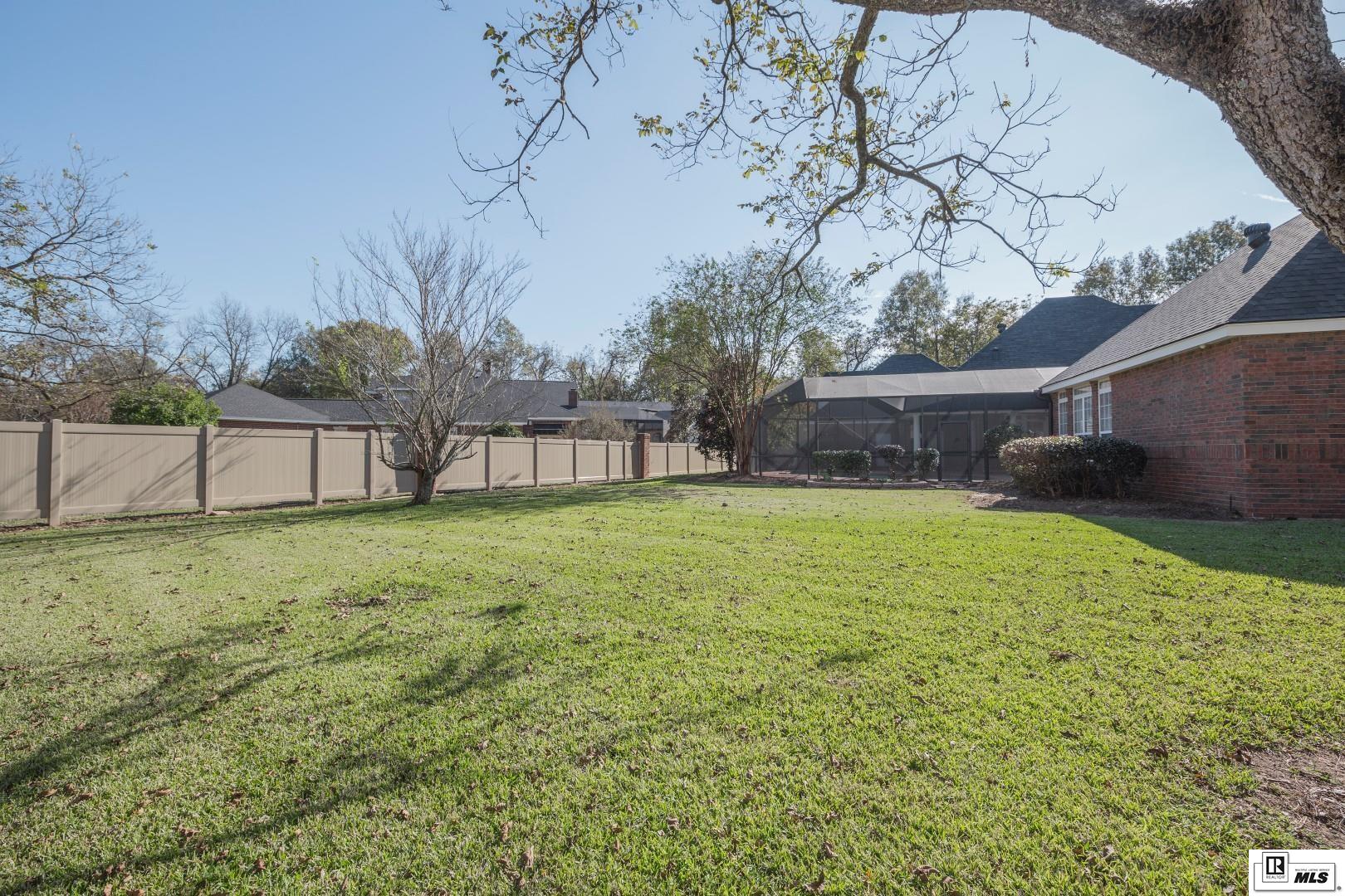 4 Waters Edge Drive