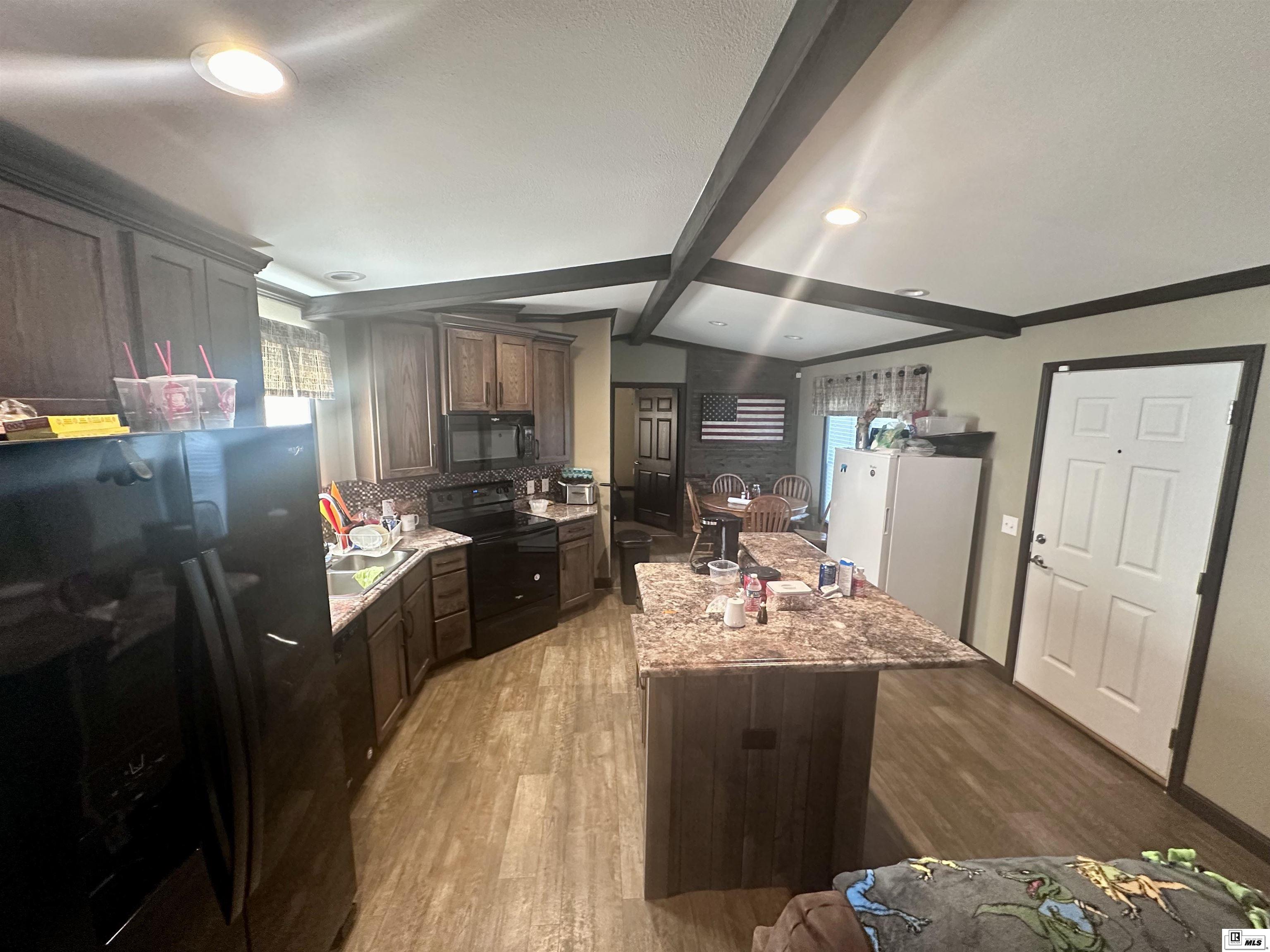 1605 Marsalis Road
