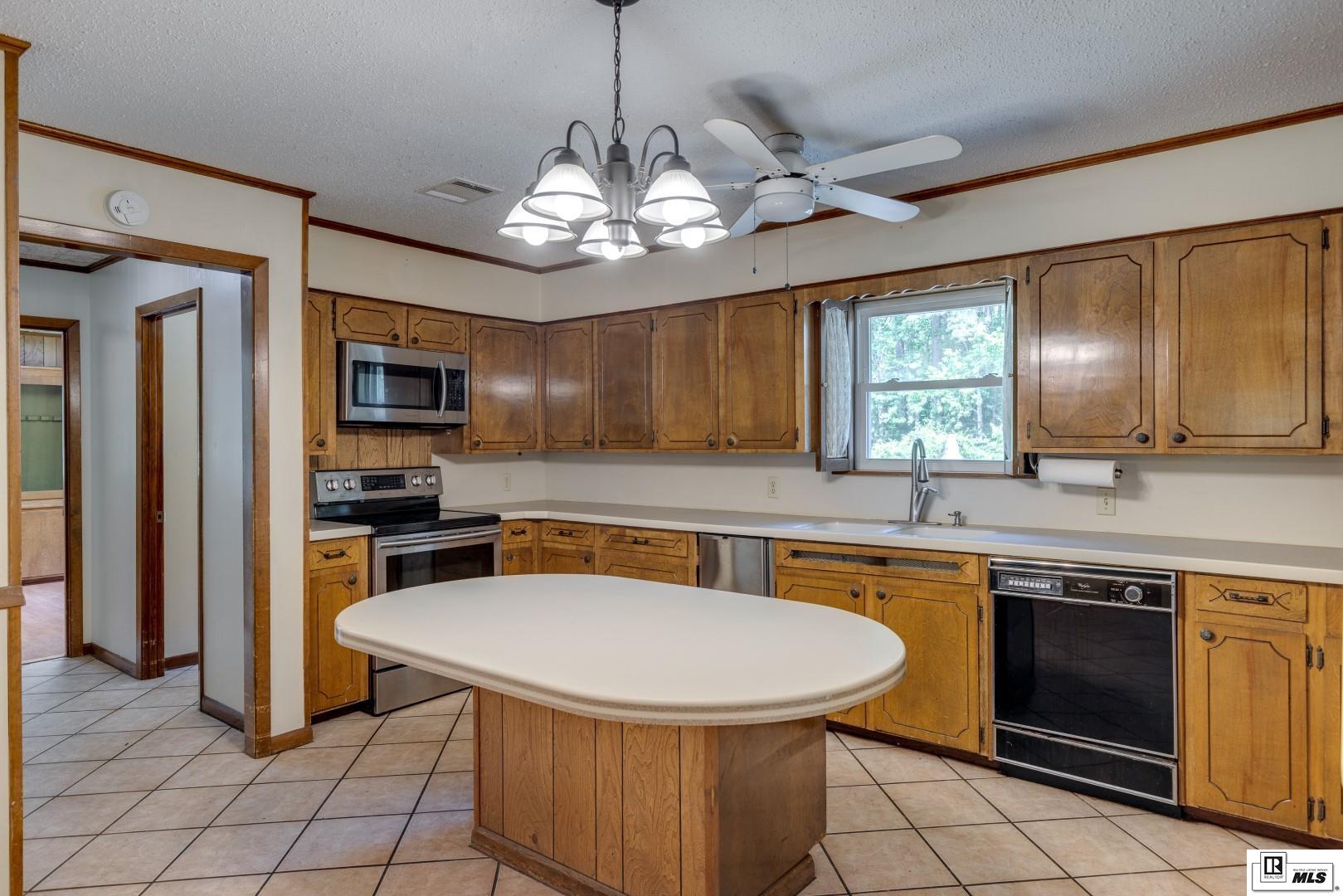 907 New Chapel Hill Road