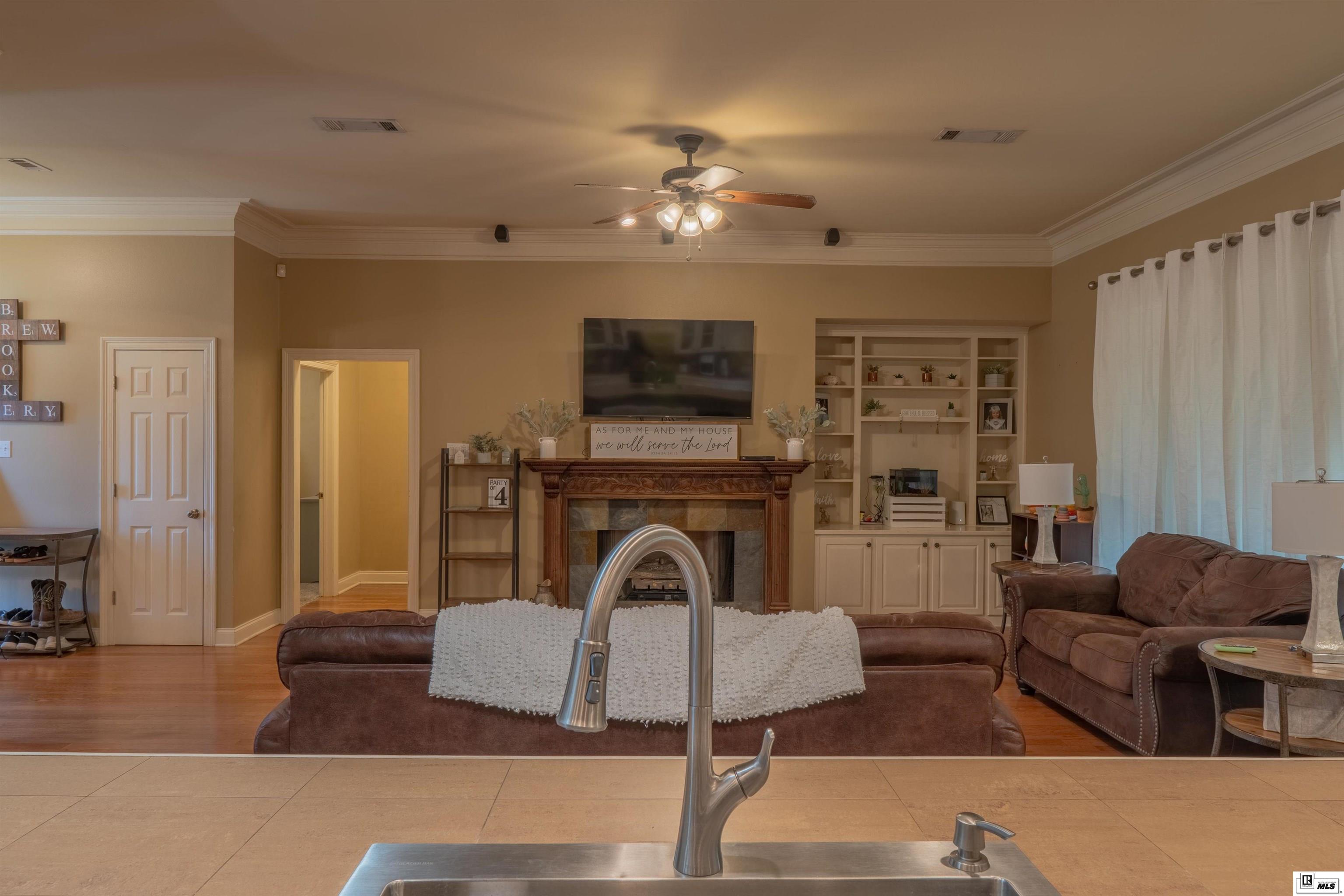 109 Watson Circle