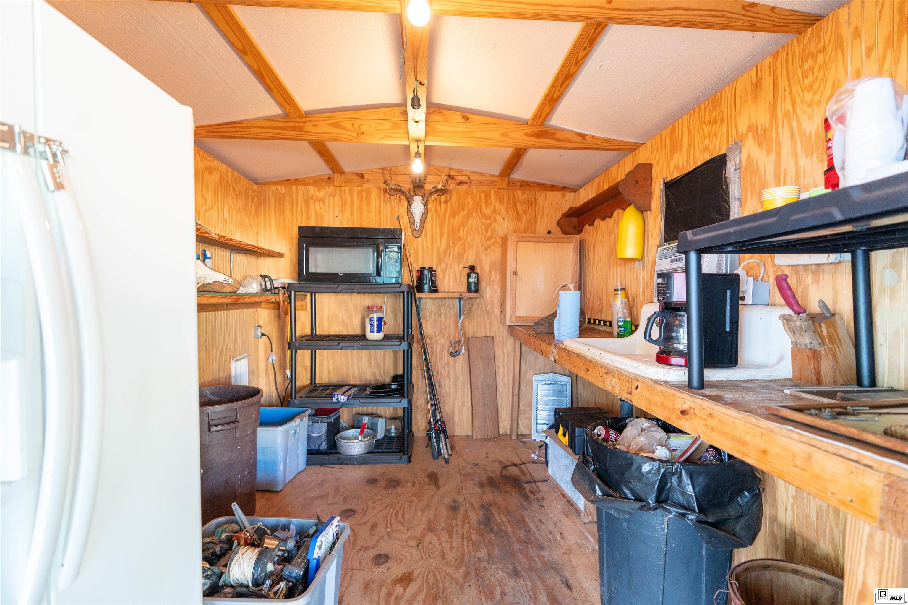 224 Pleasure Island Road