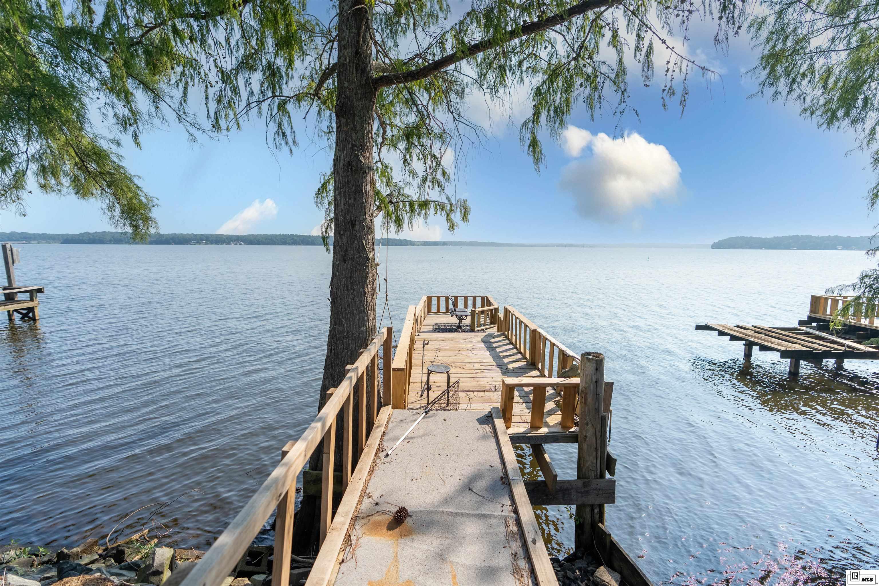 224 Pleasure Island Road