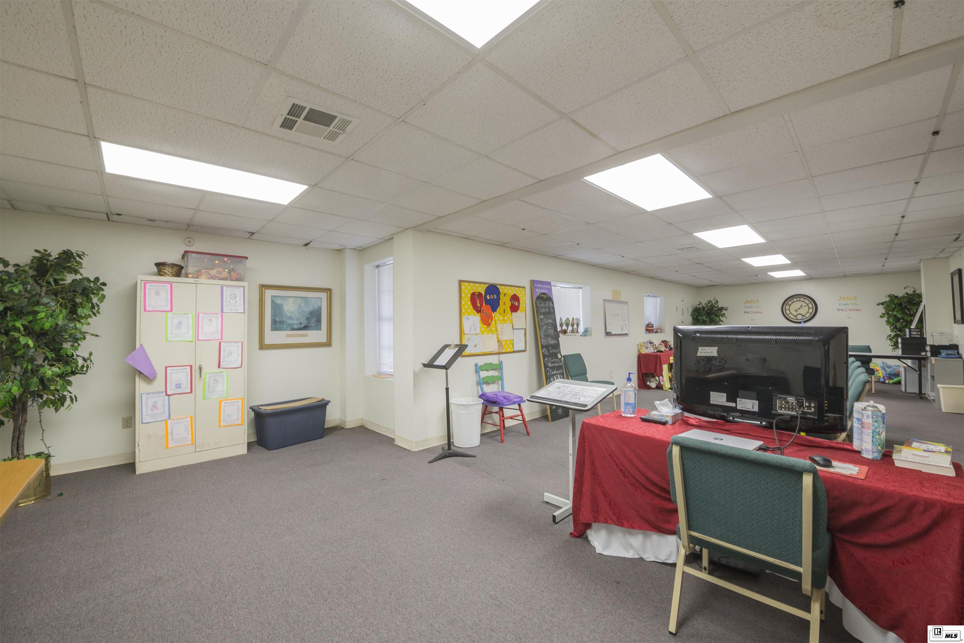 4300 Loop Road