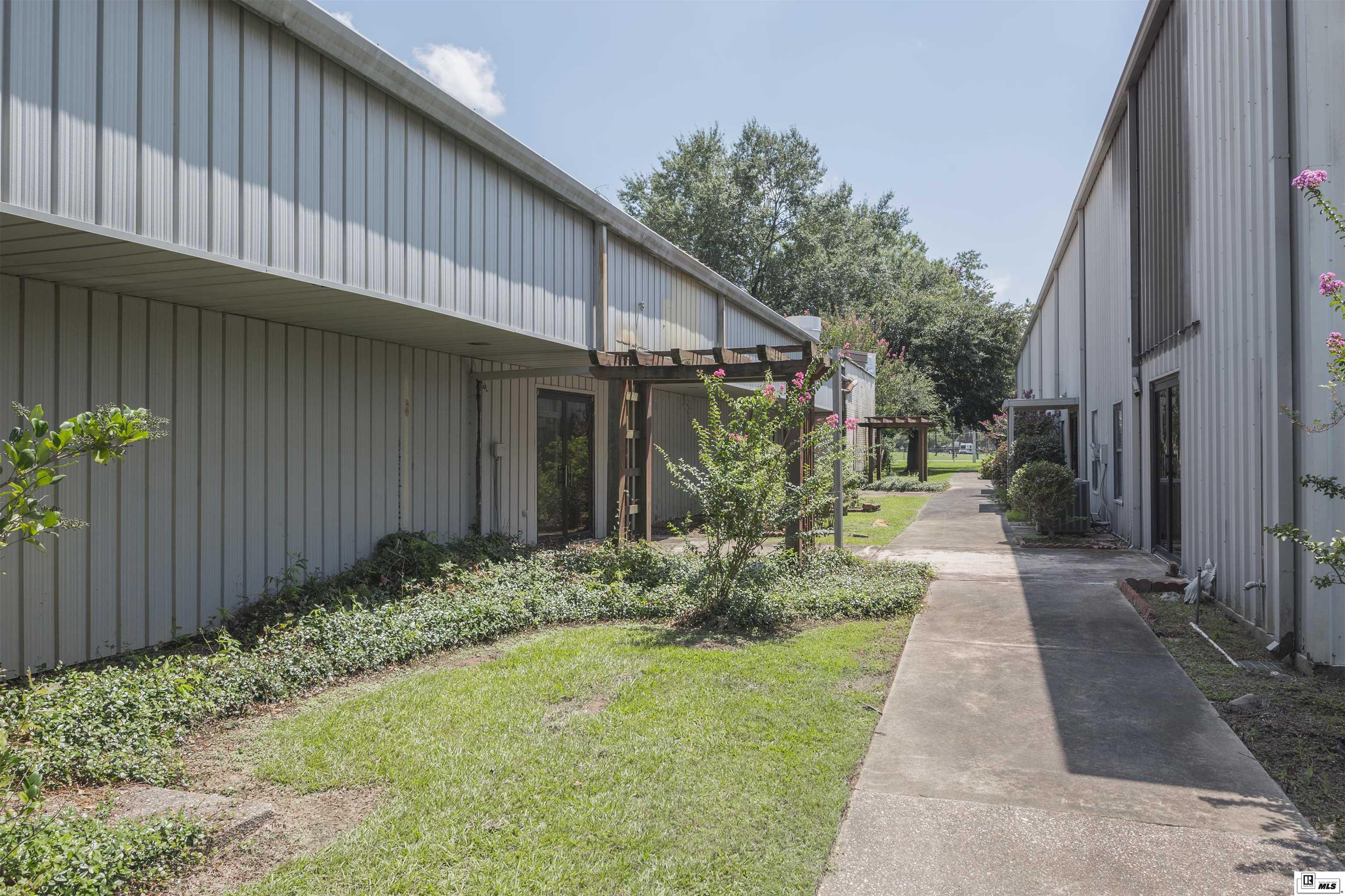 4300 Loop Road