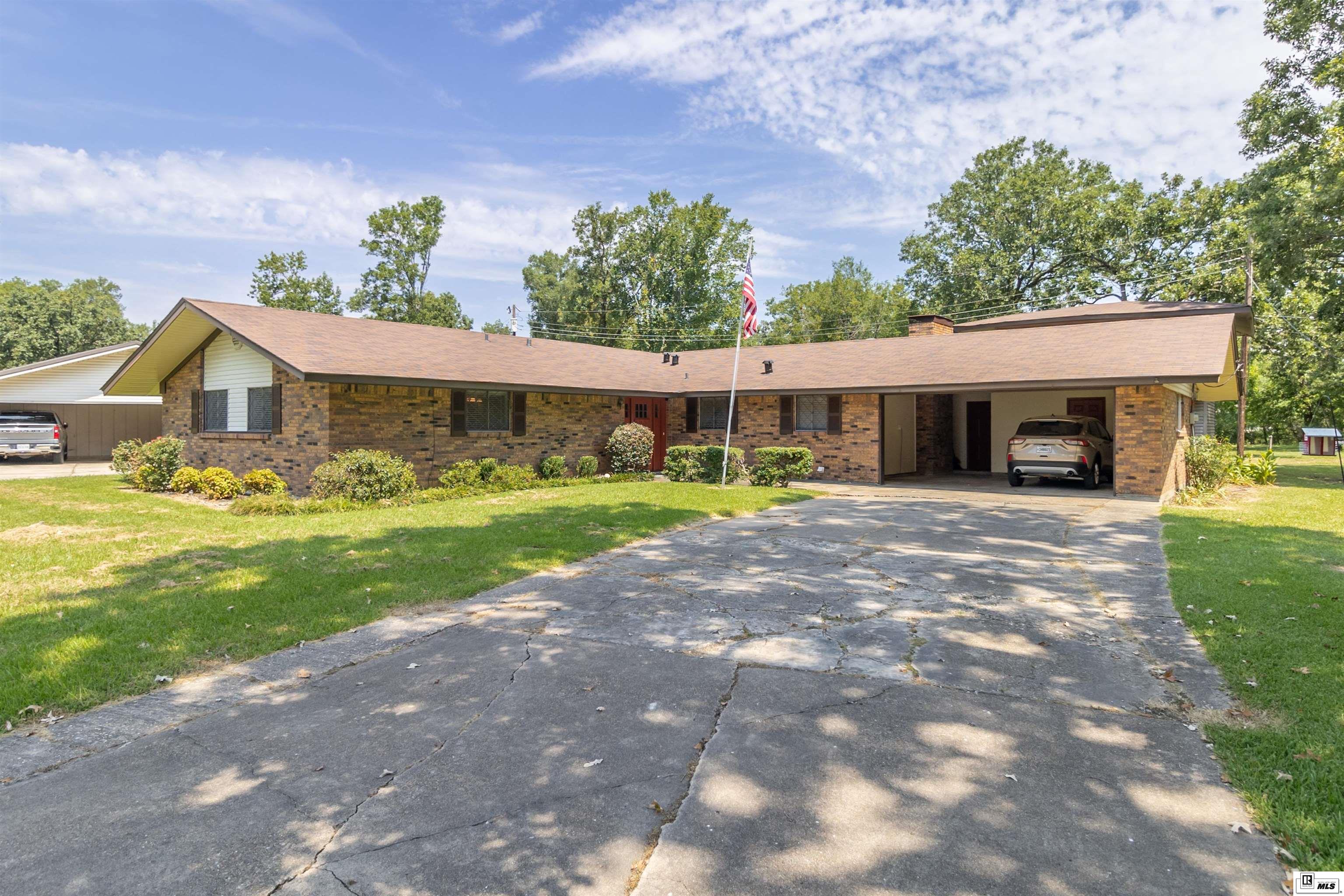 23 Willow Drive