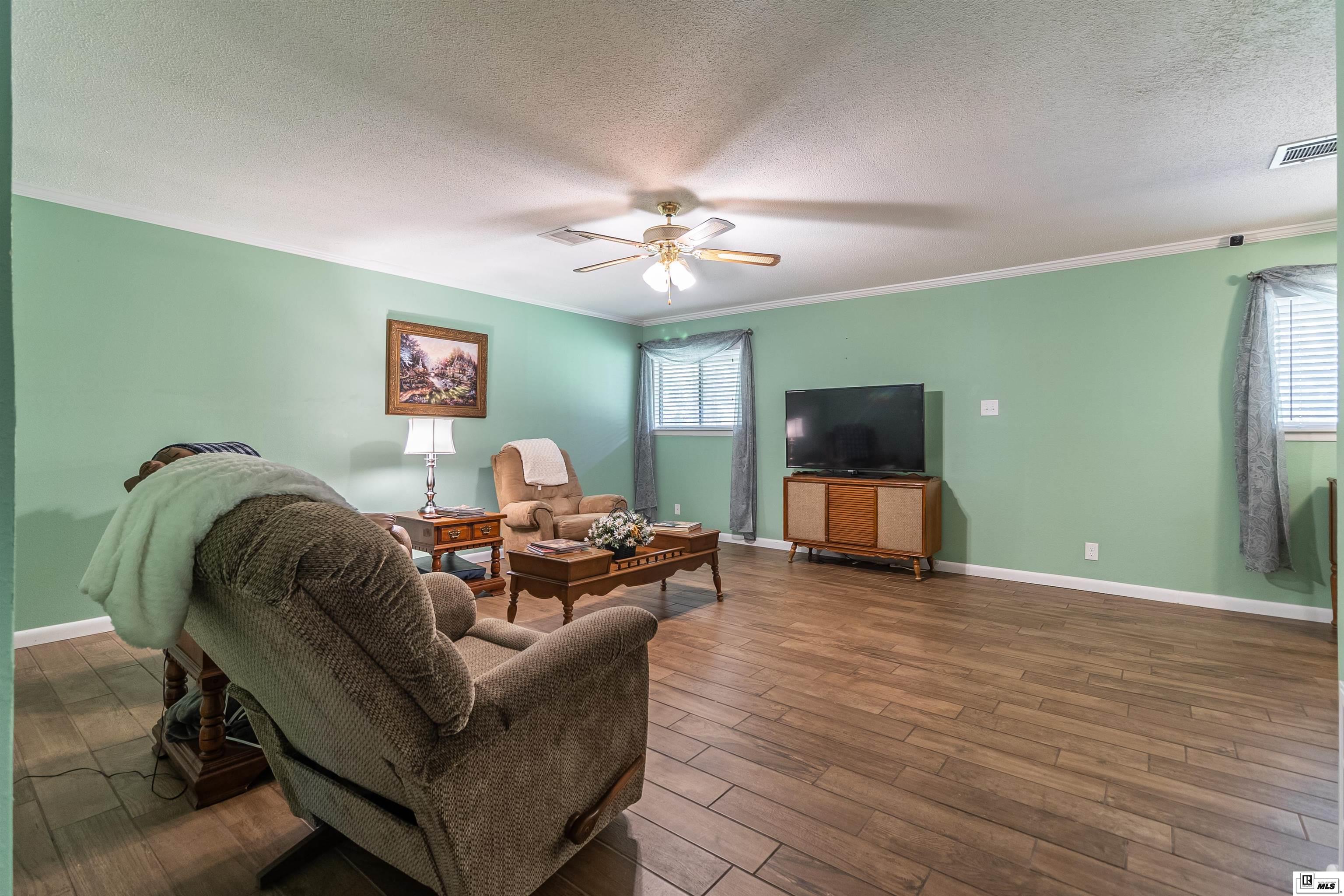 23 Willow Drive
