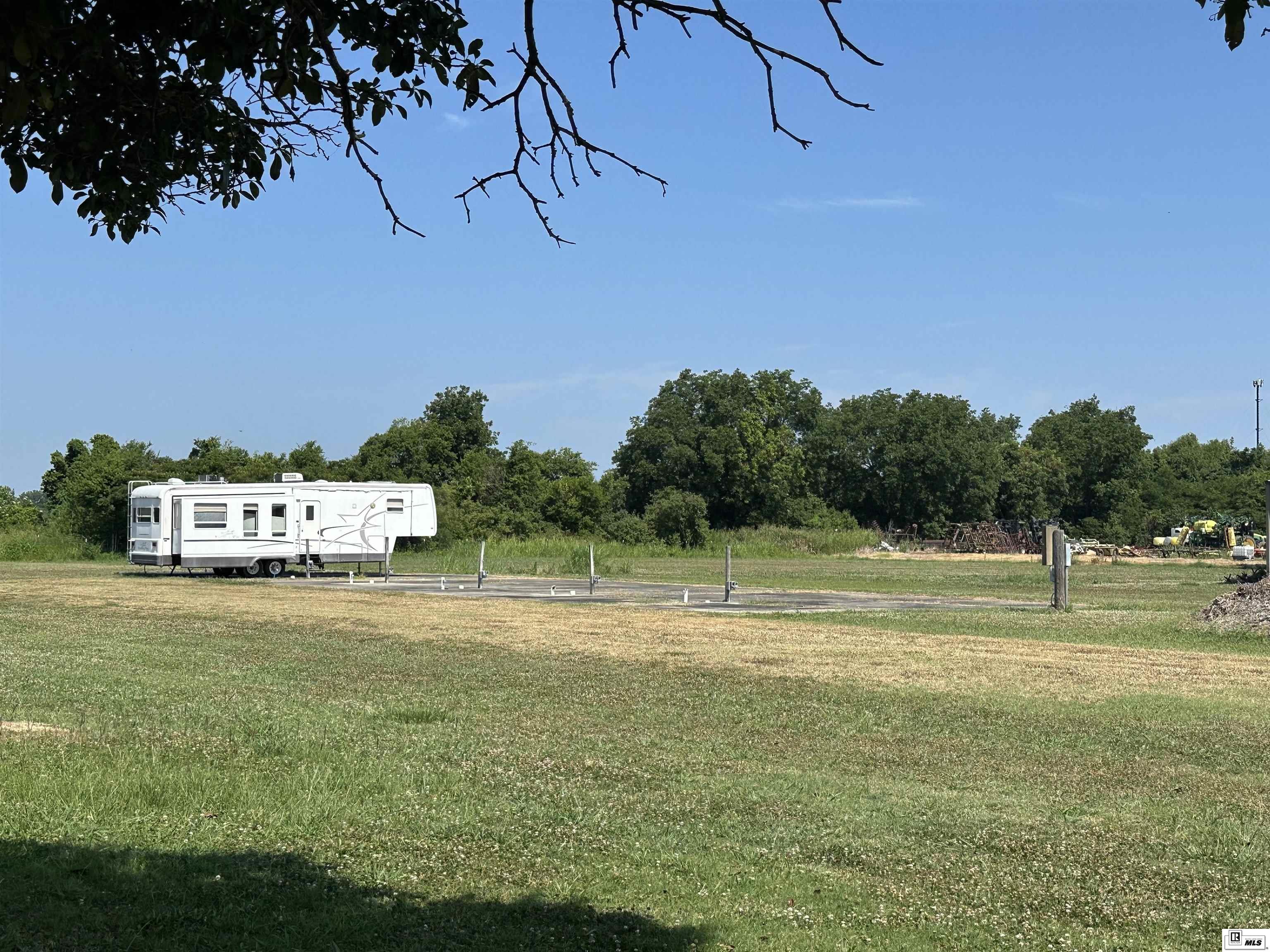 9634 Highway 65 S
