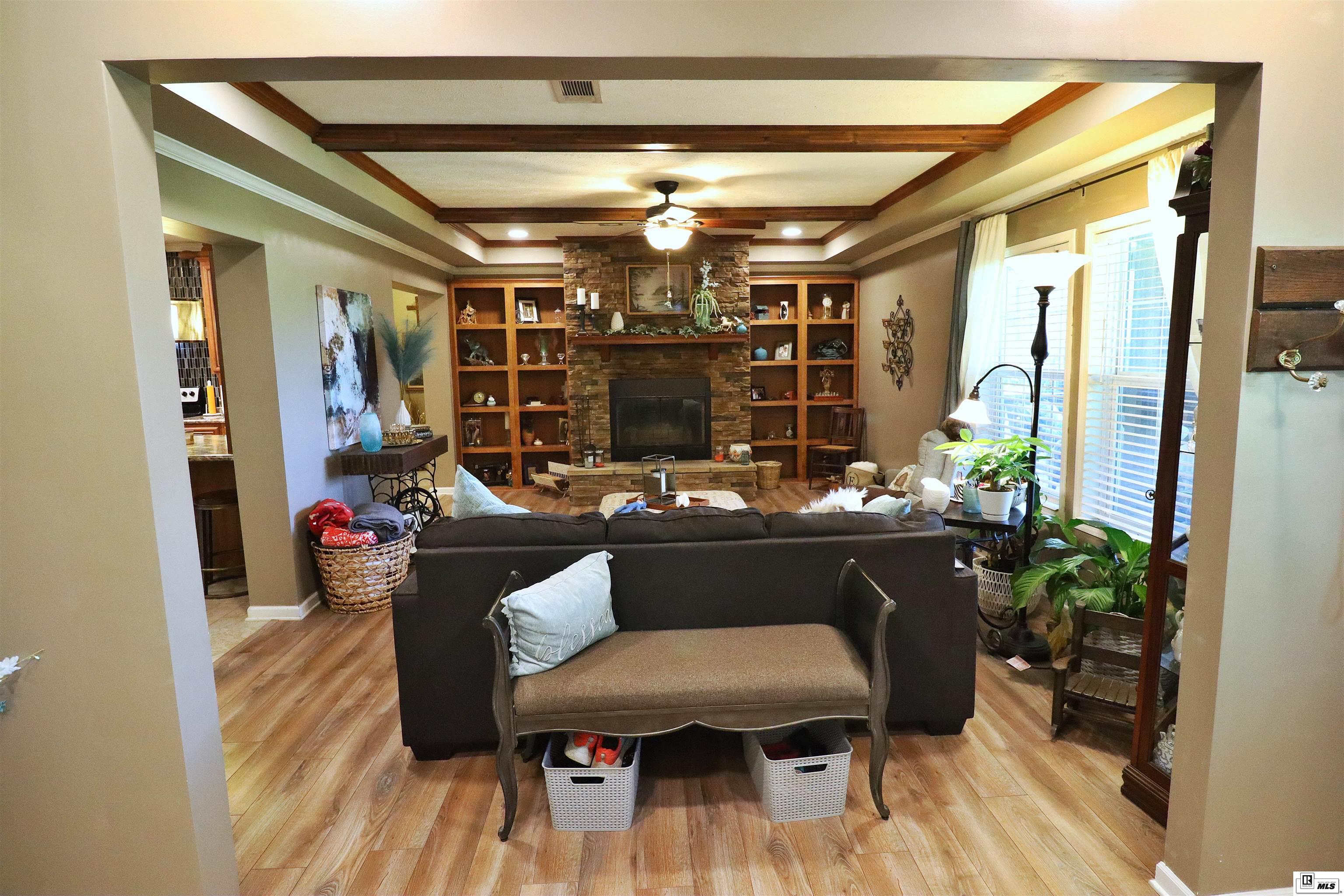 112 Suanna Lane