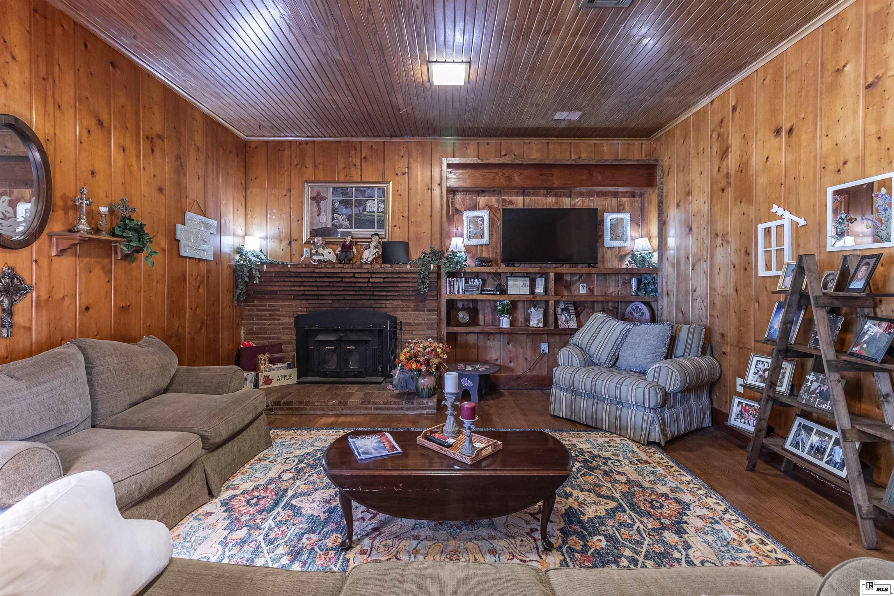 6402 Paulette Pipes Road
