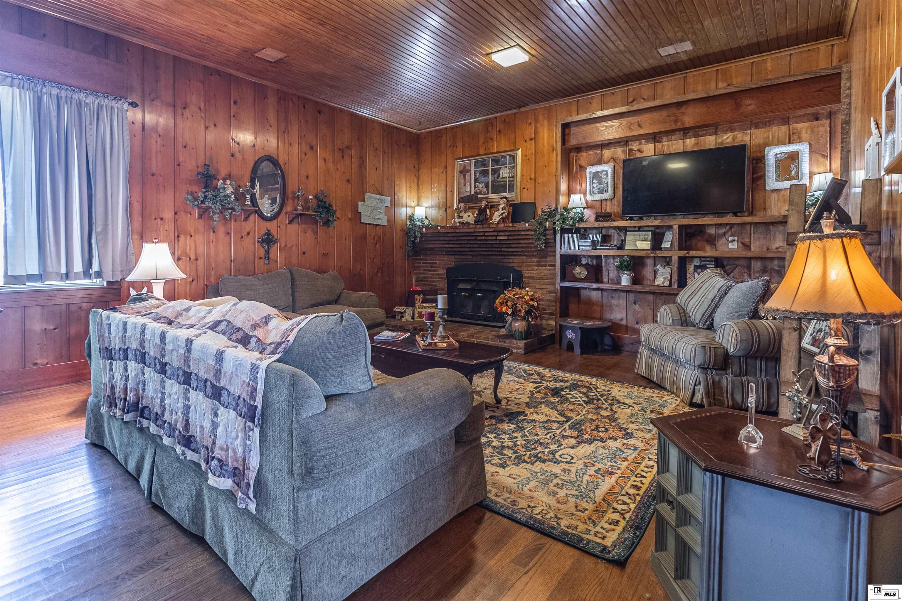 6402 Paulette Pipes Road