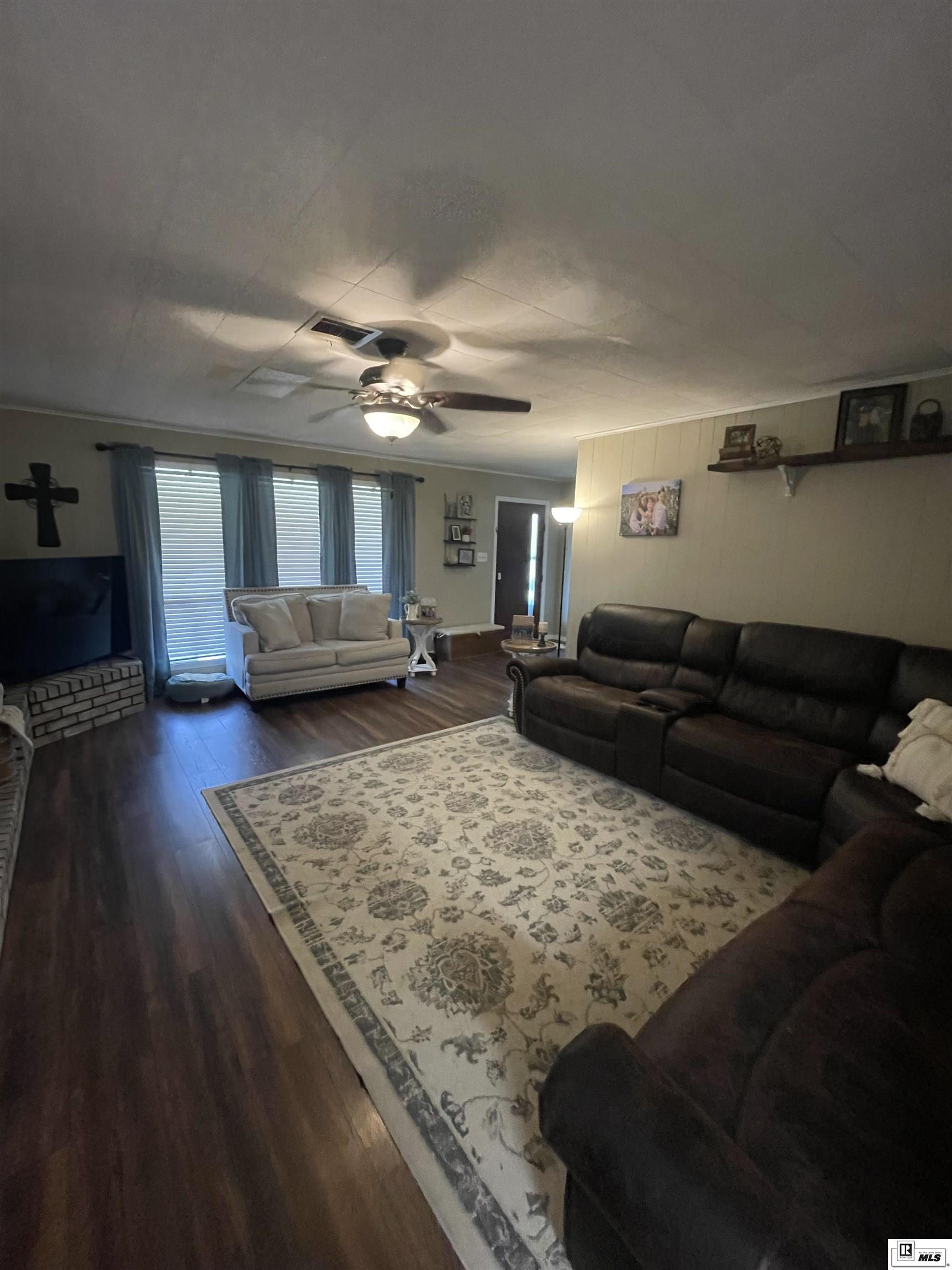 140 Bartholomew Drive