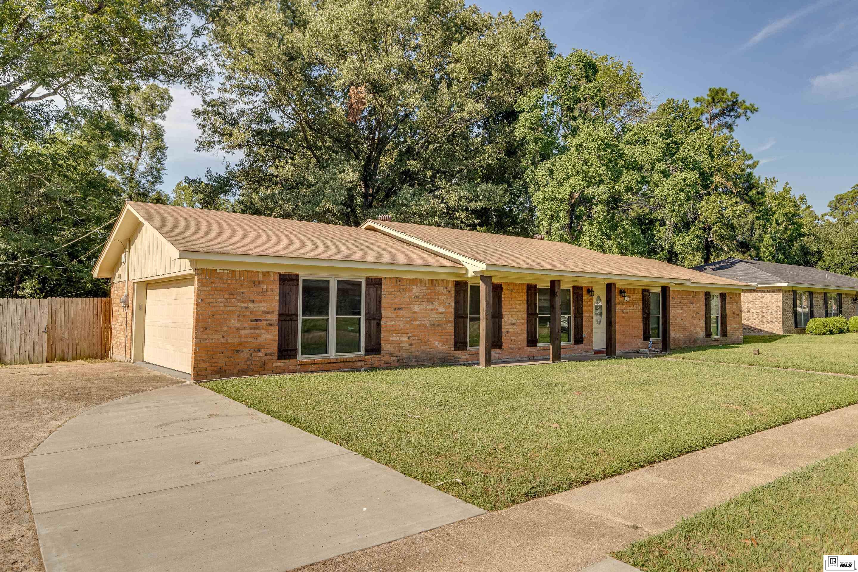 25 Elmwood Drive
