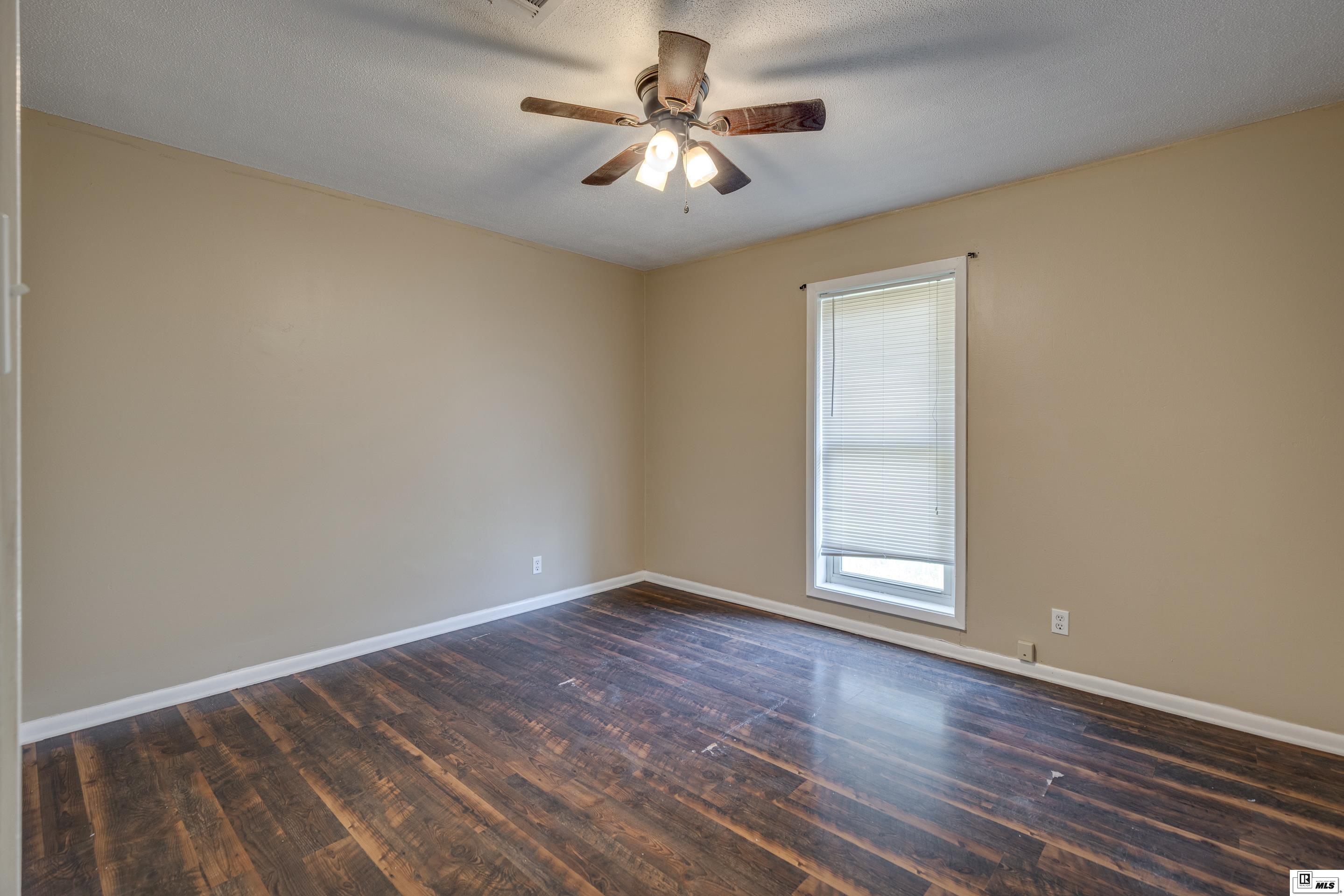 25 Elmwood Drive