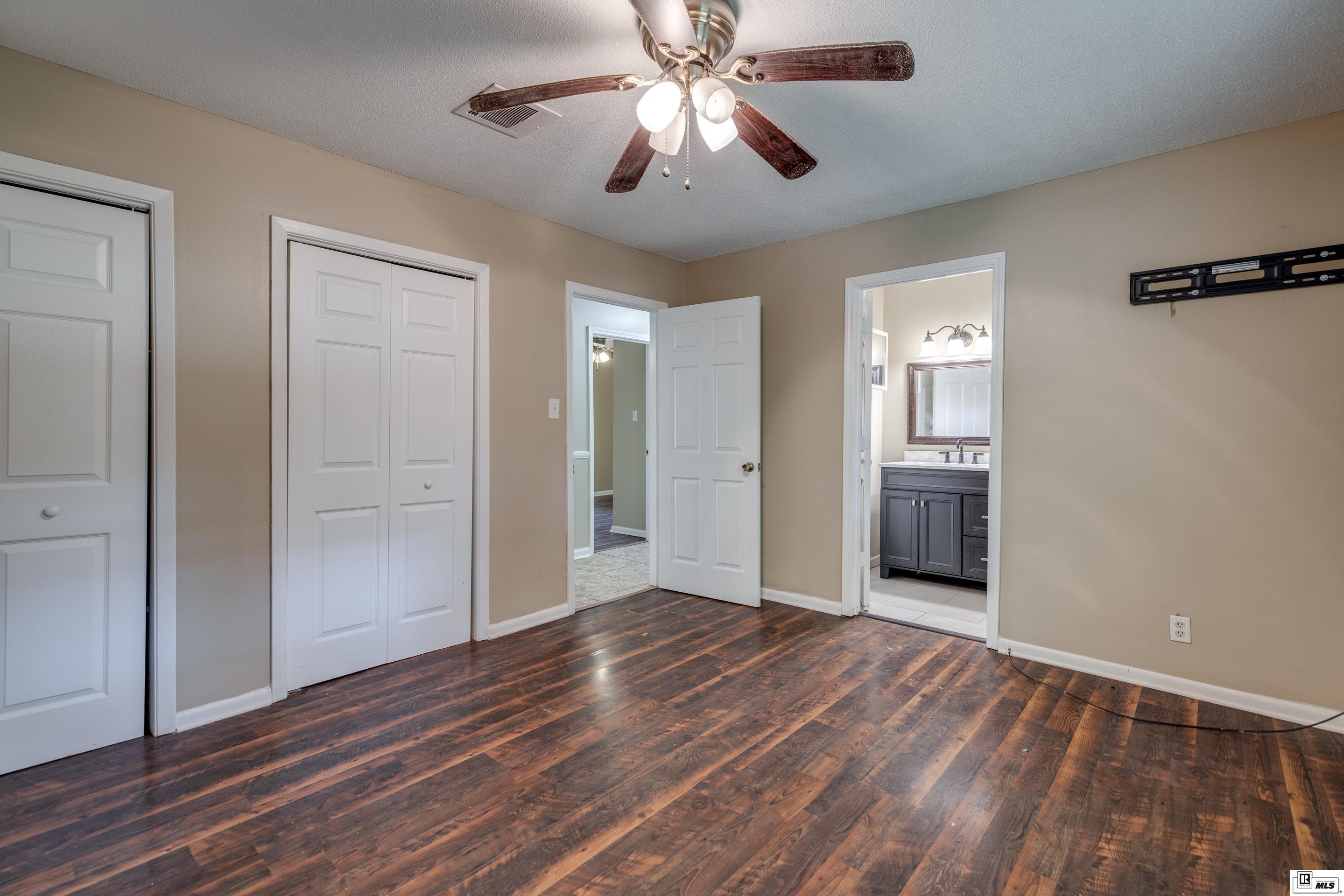 25 Elmwood Drive