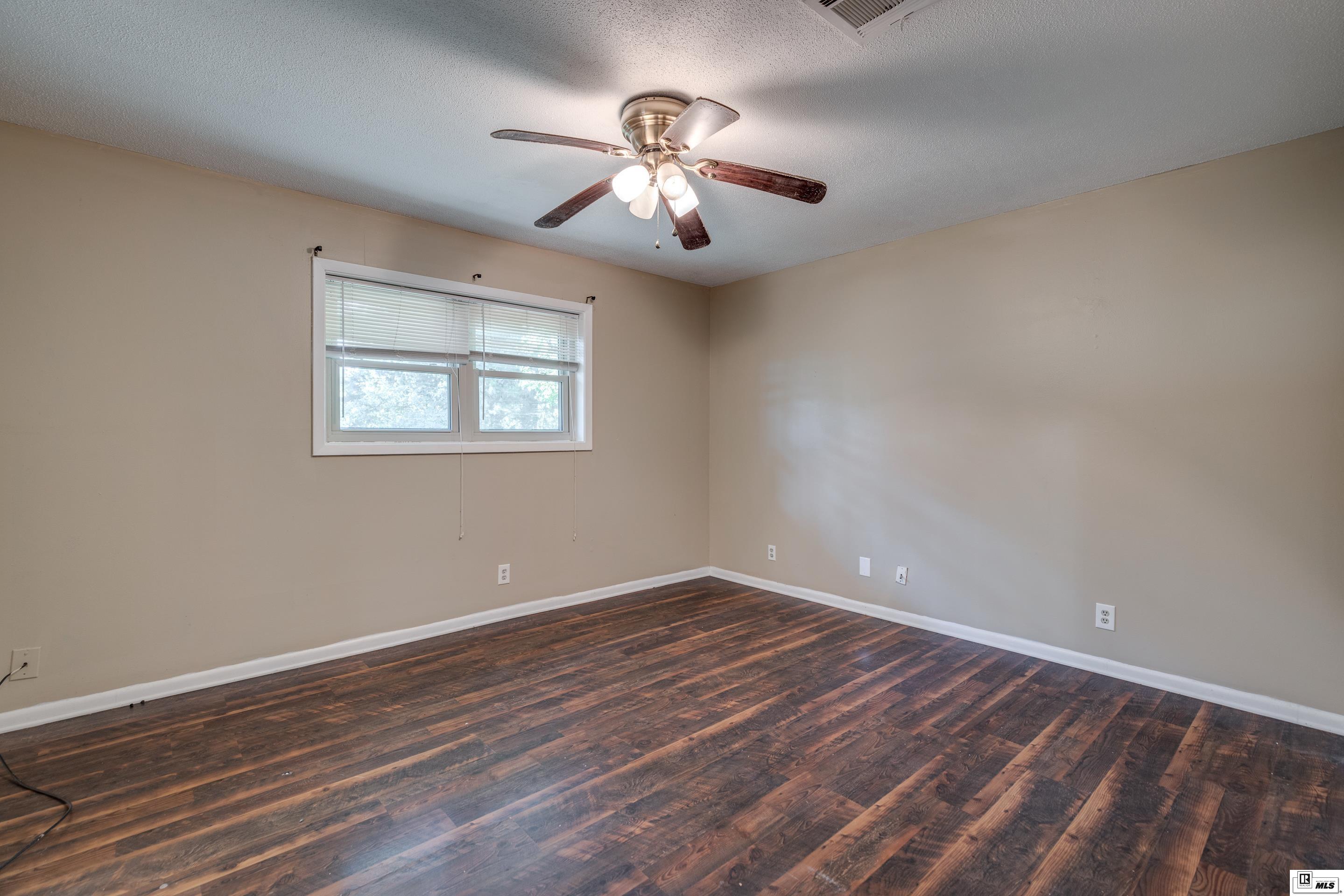 25 Elmwood Drive