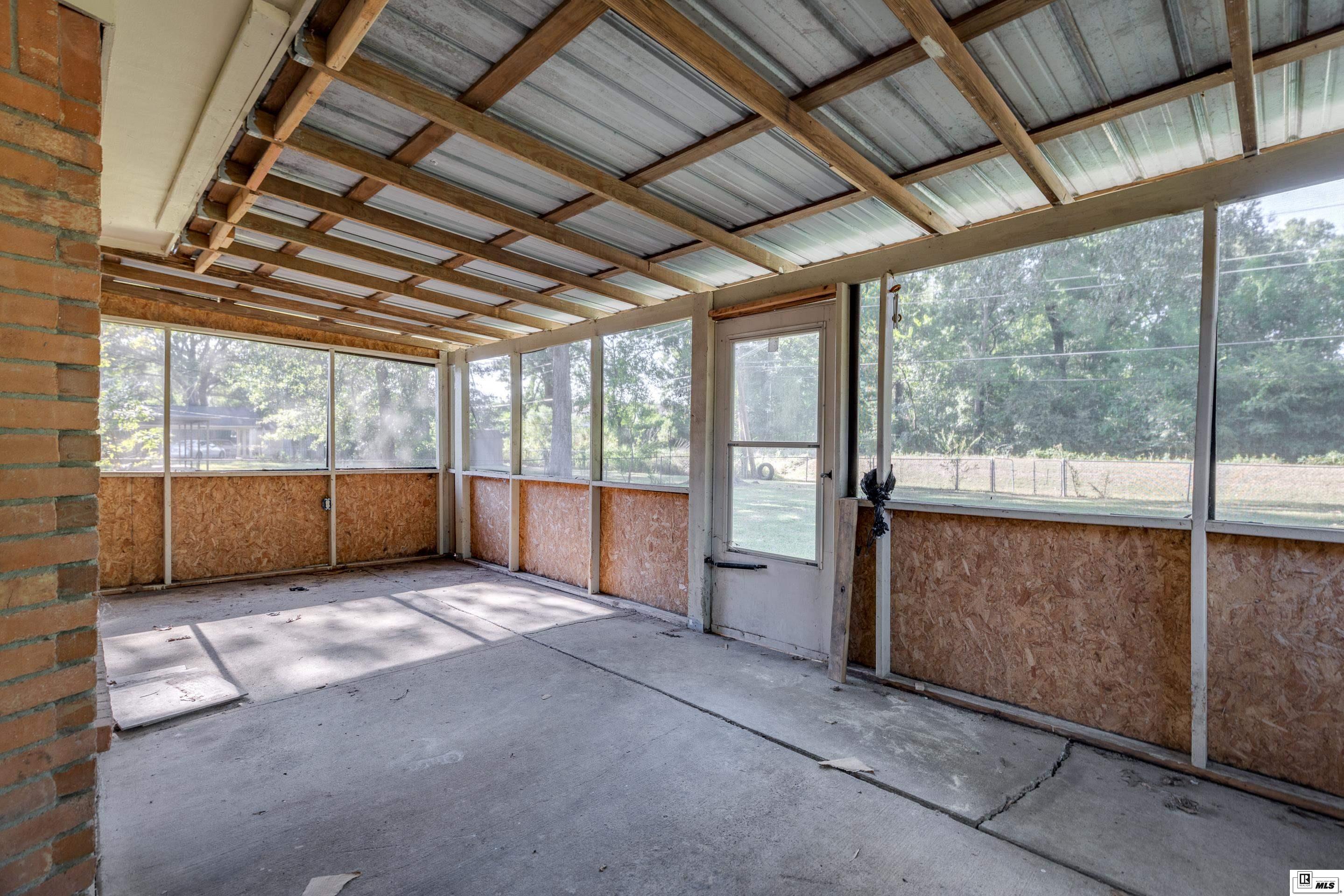 25 Elmwood Drive