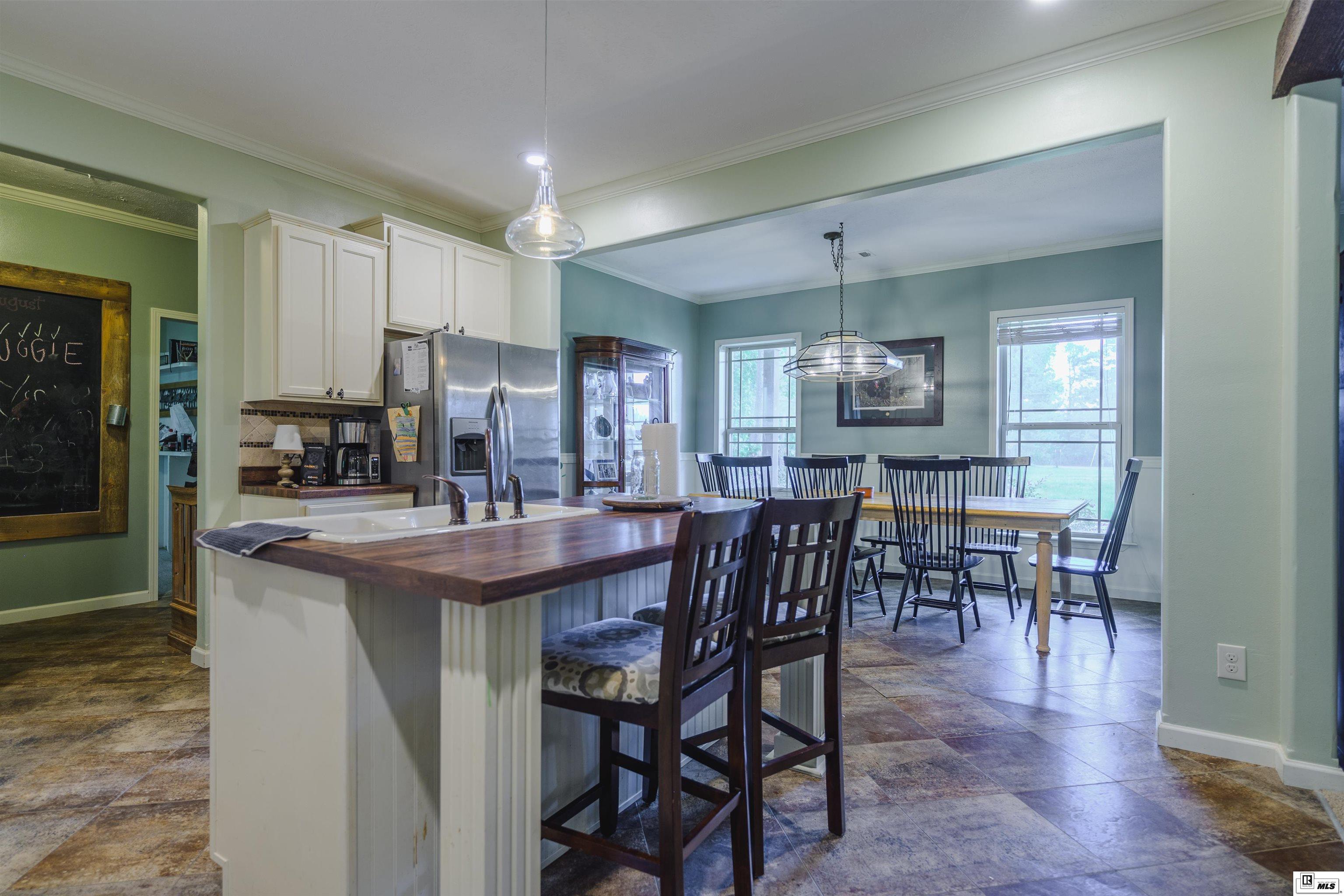 586 Fair Road