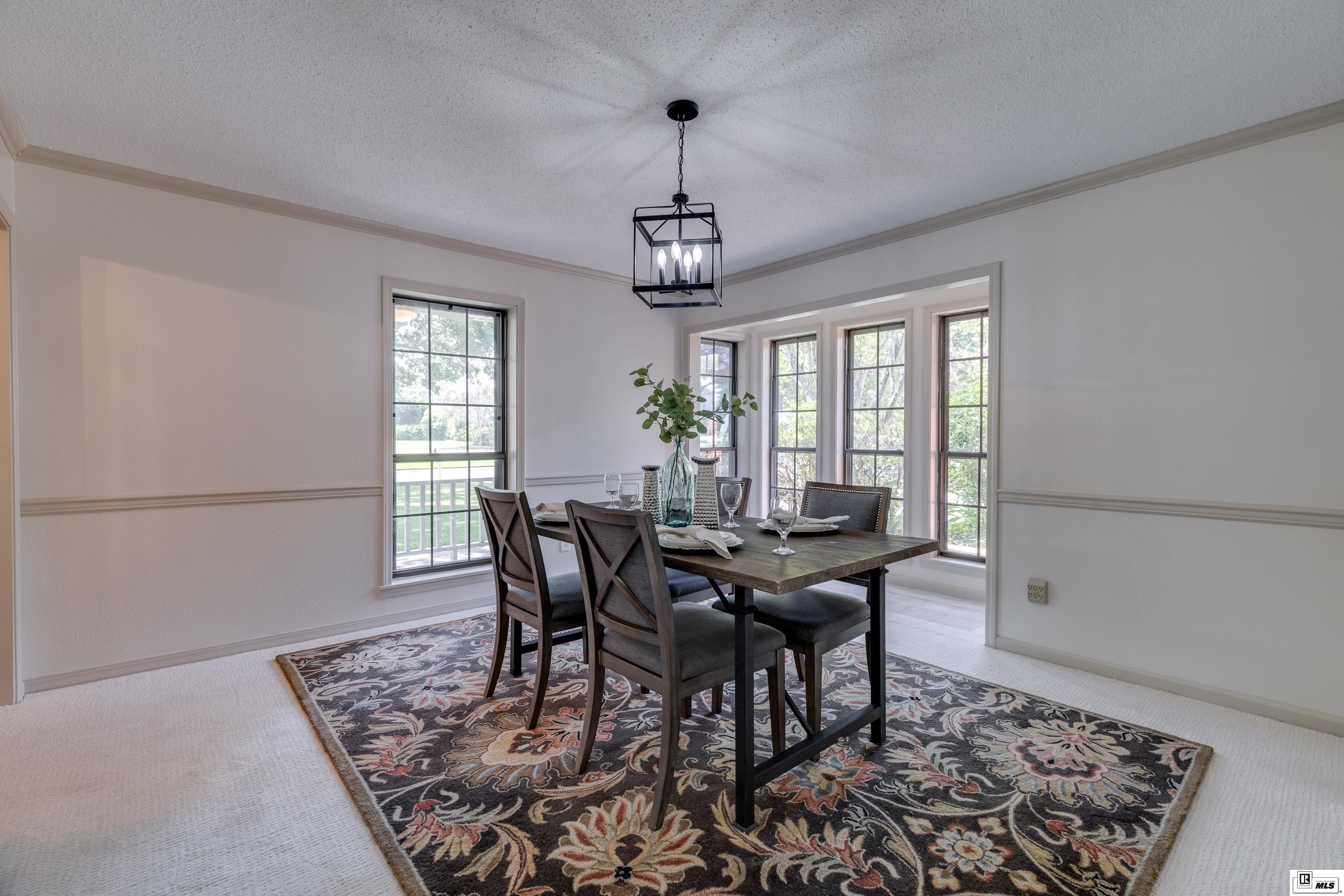 2809 River Oaks Drive