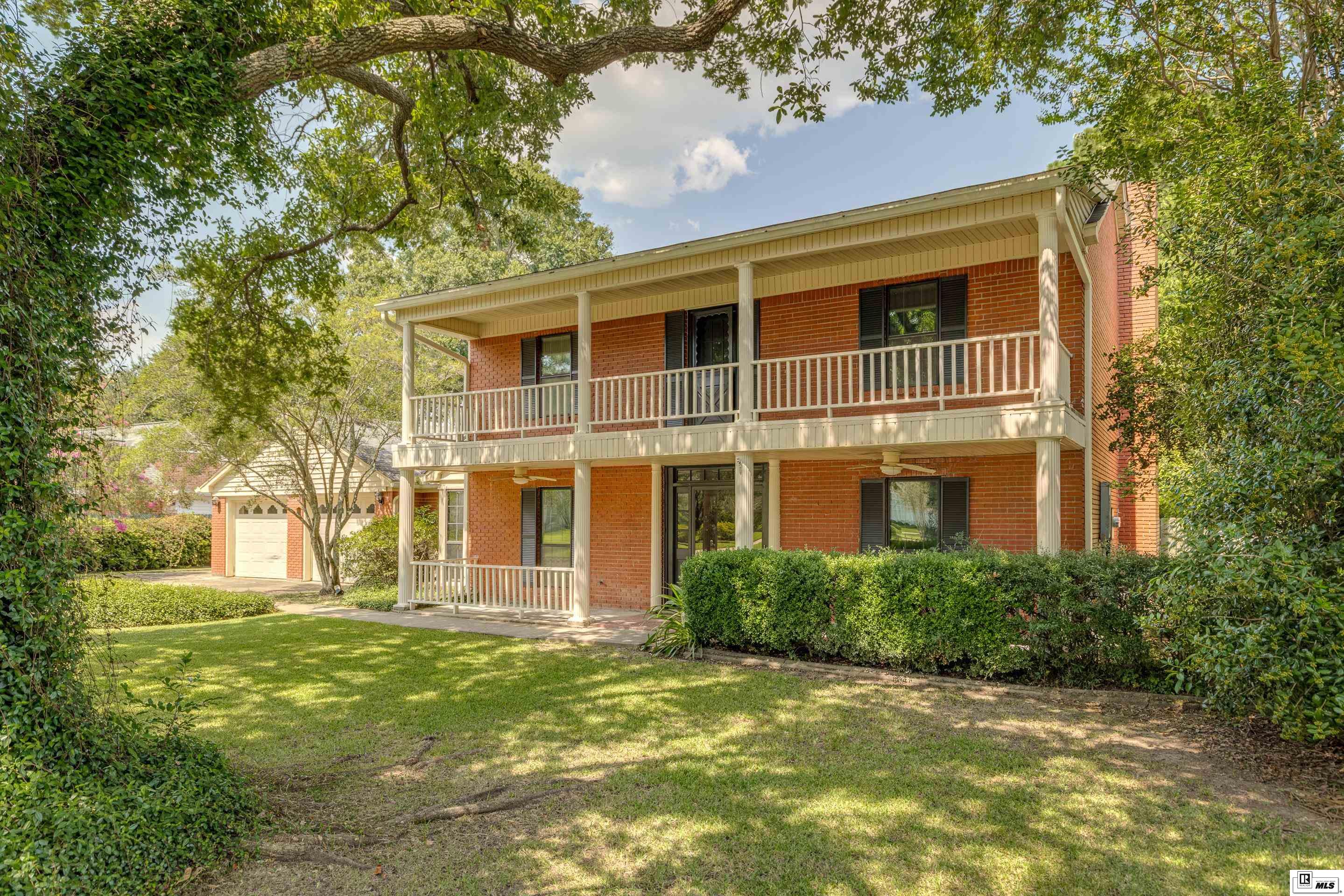 2809 River Oaks Drive