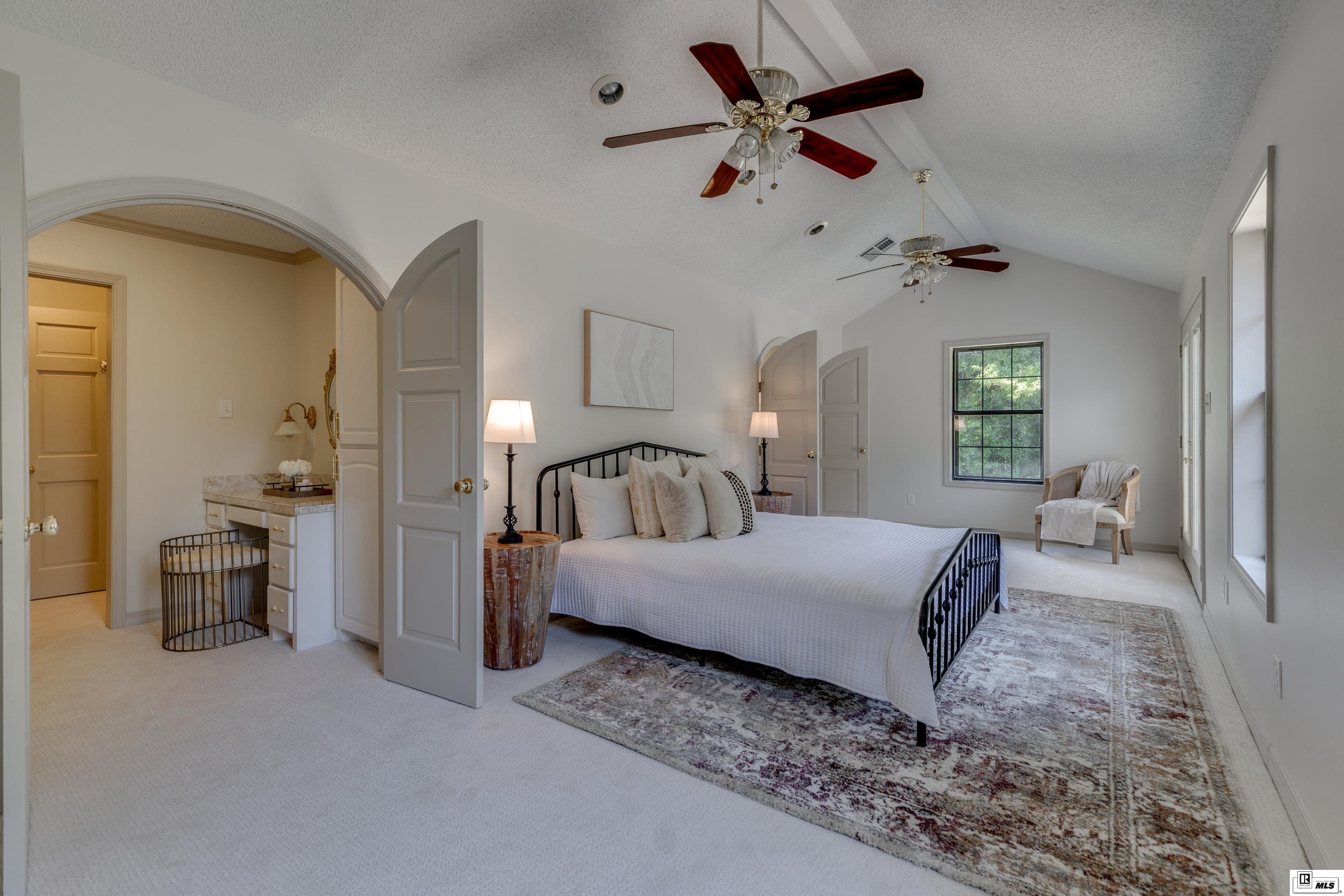 2809 River Oaks Drive