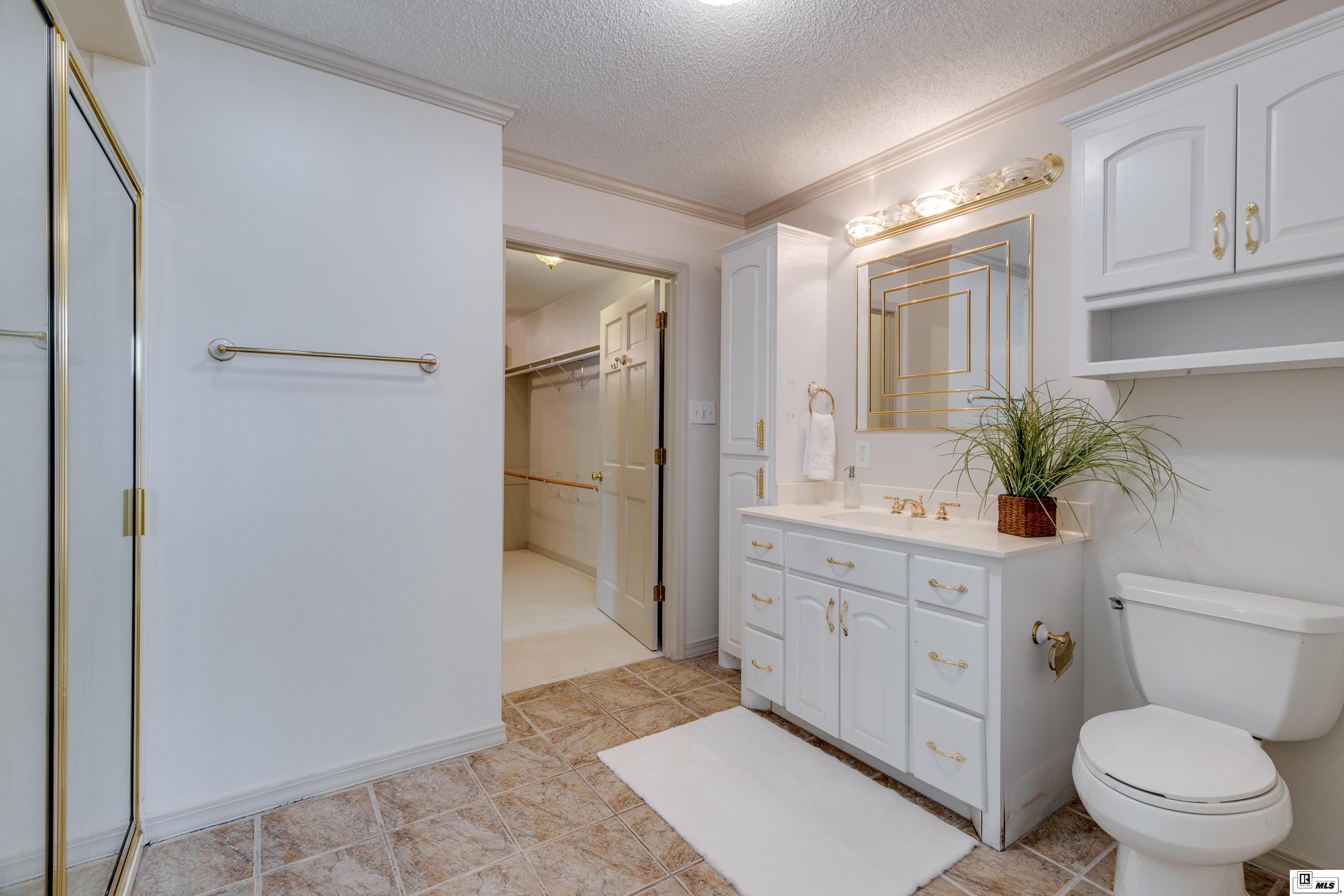 2809 River Oaks Drive
