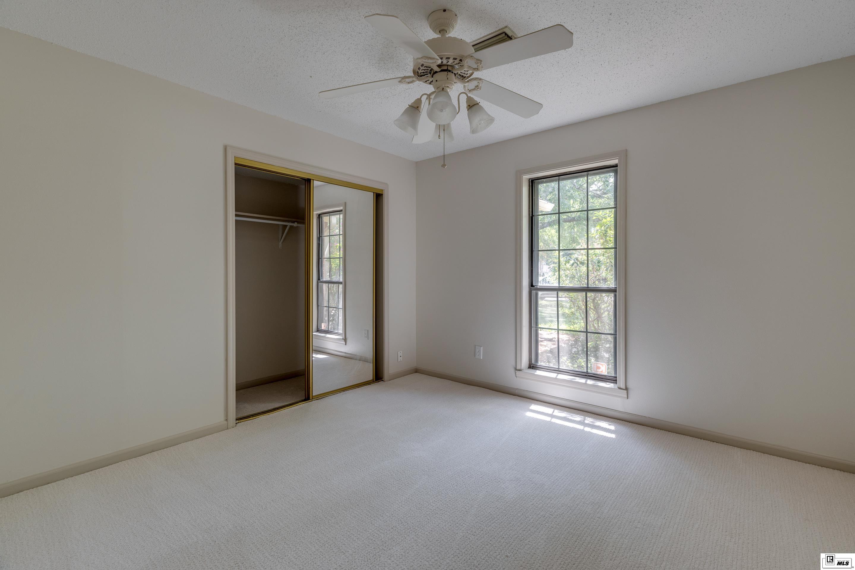 2809 River Oaks Drive