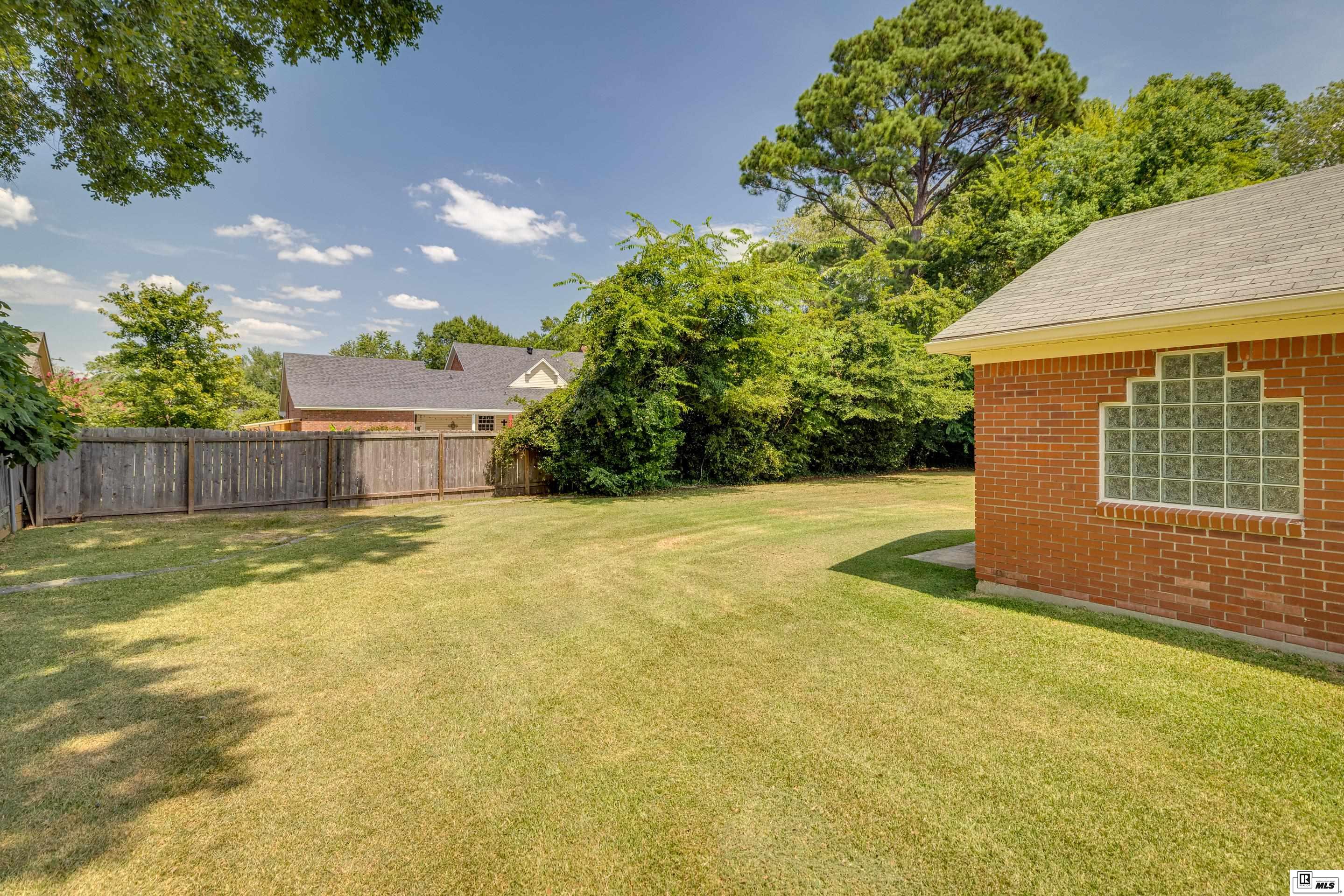 2809 River Oaks Drive