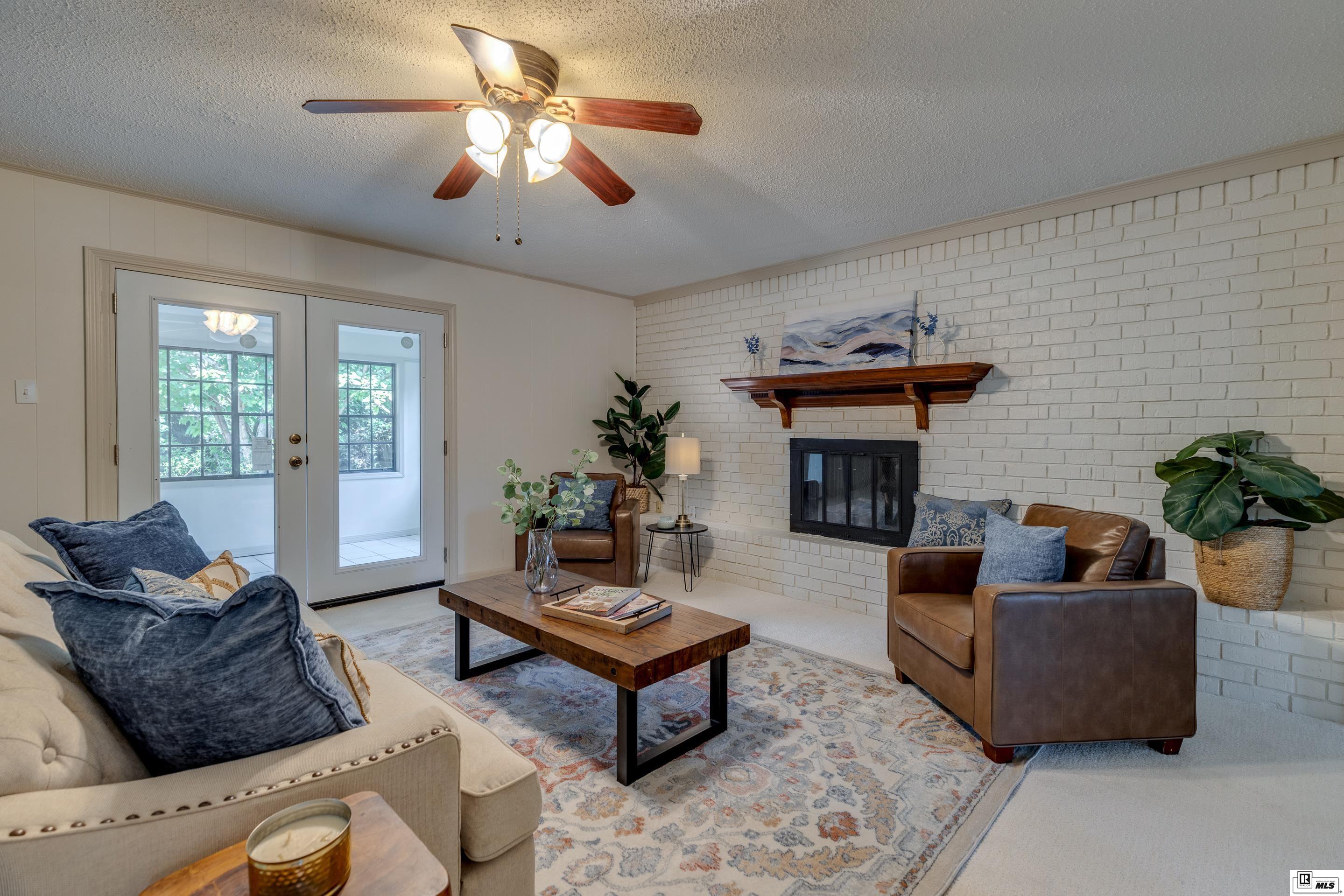 2809 River Oaks Drive