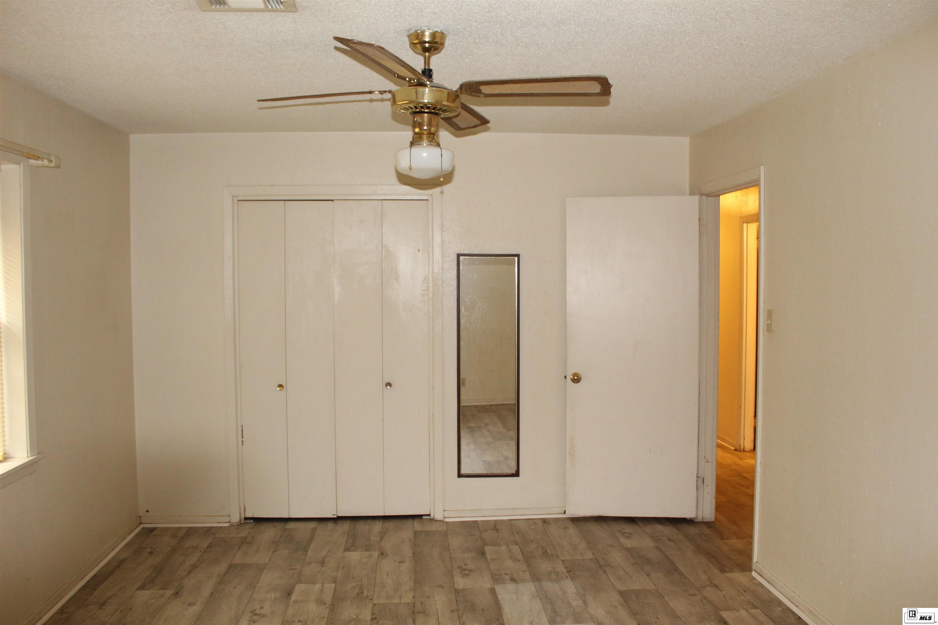 2832 Highway 594