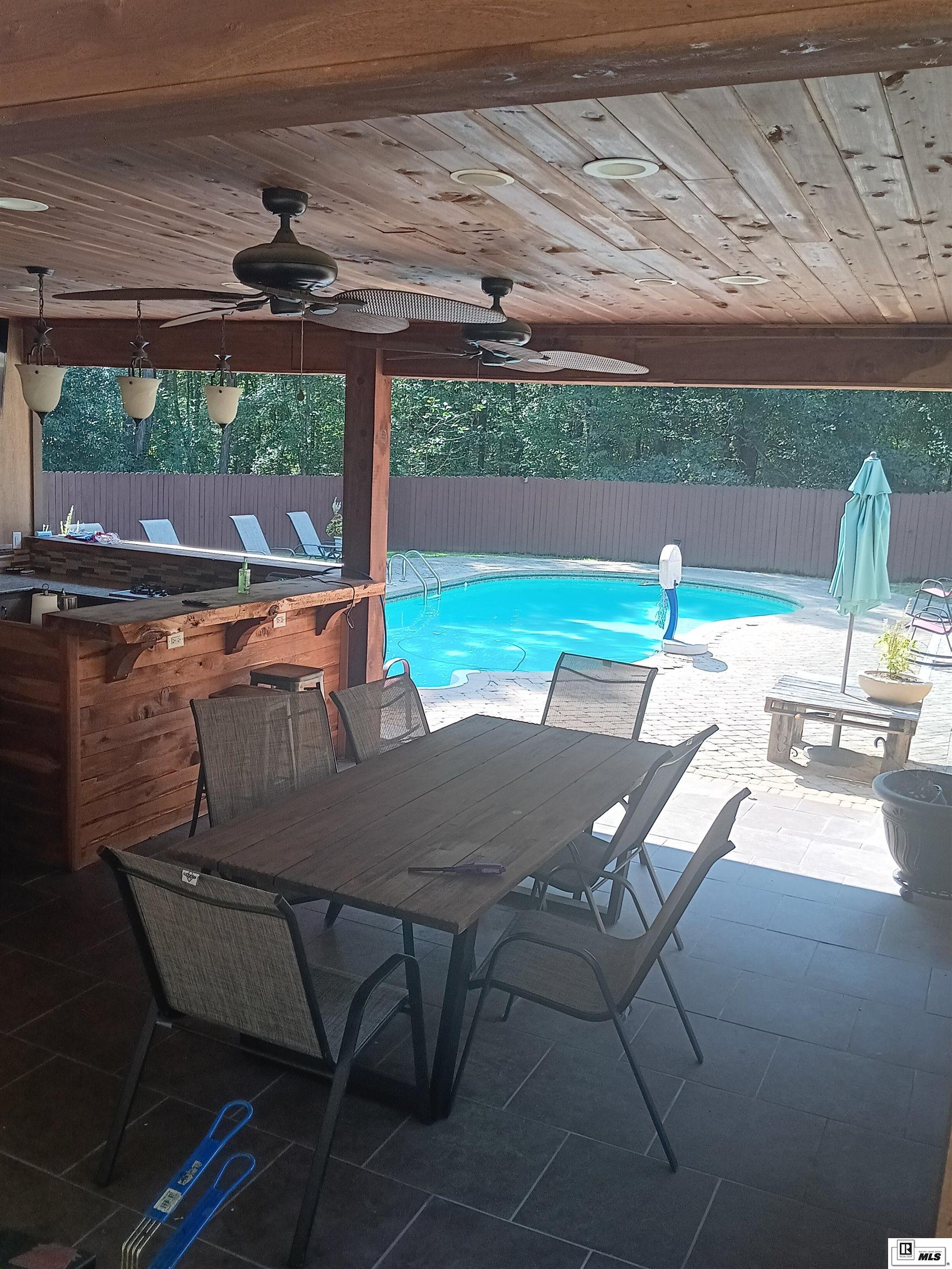 132 Creekside Drive