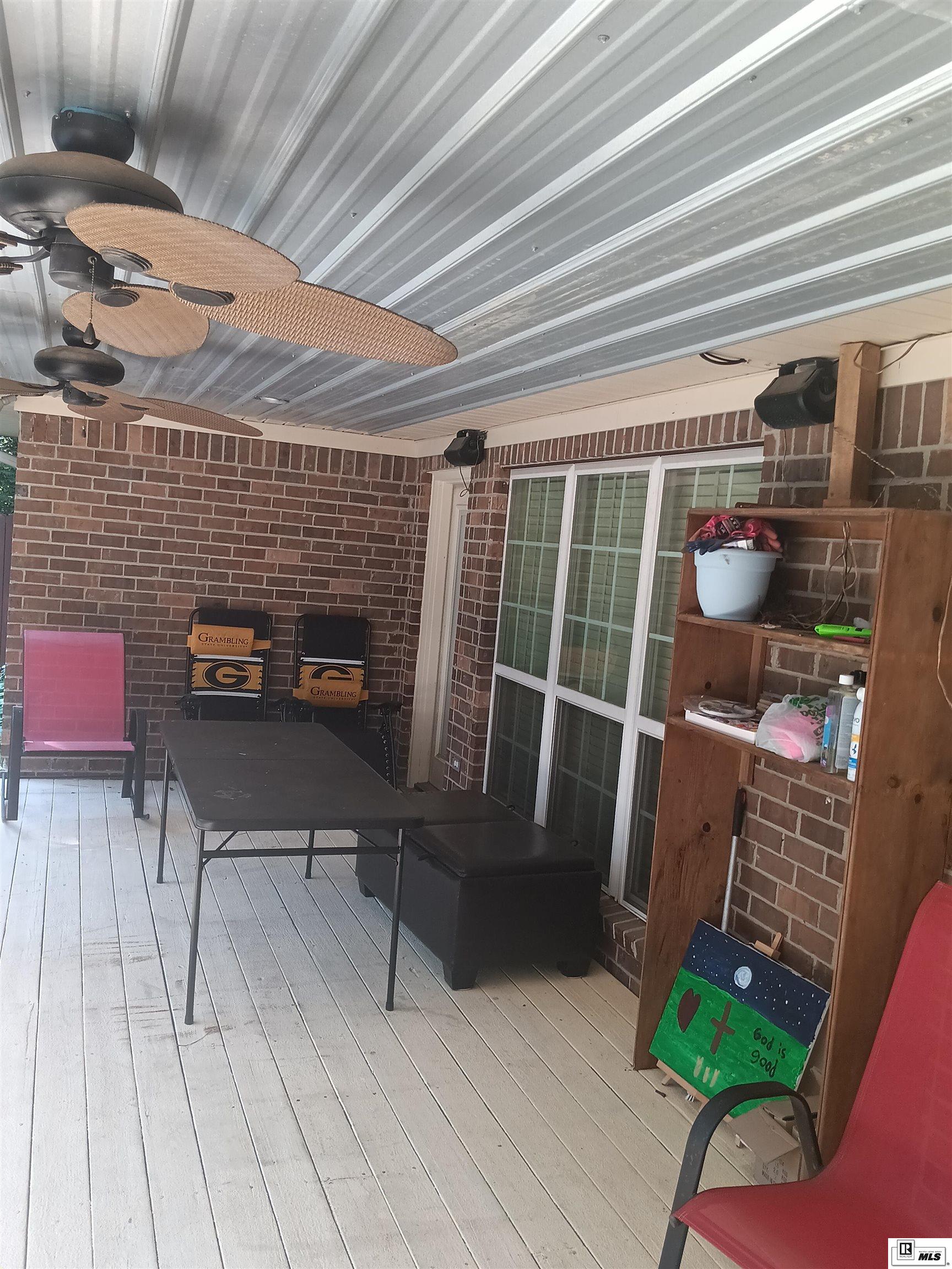132 Creekside Drive