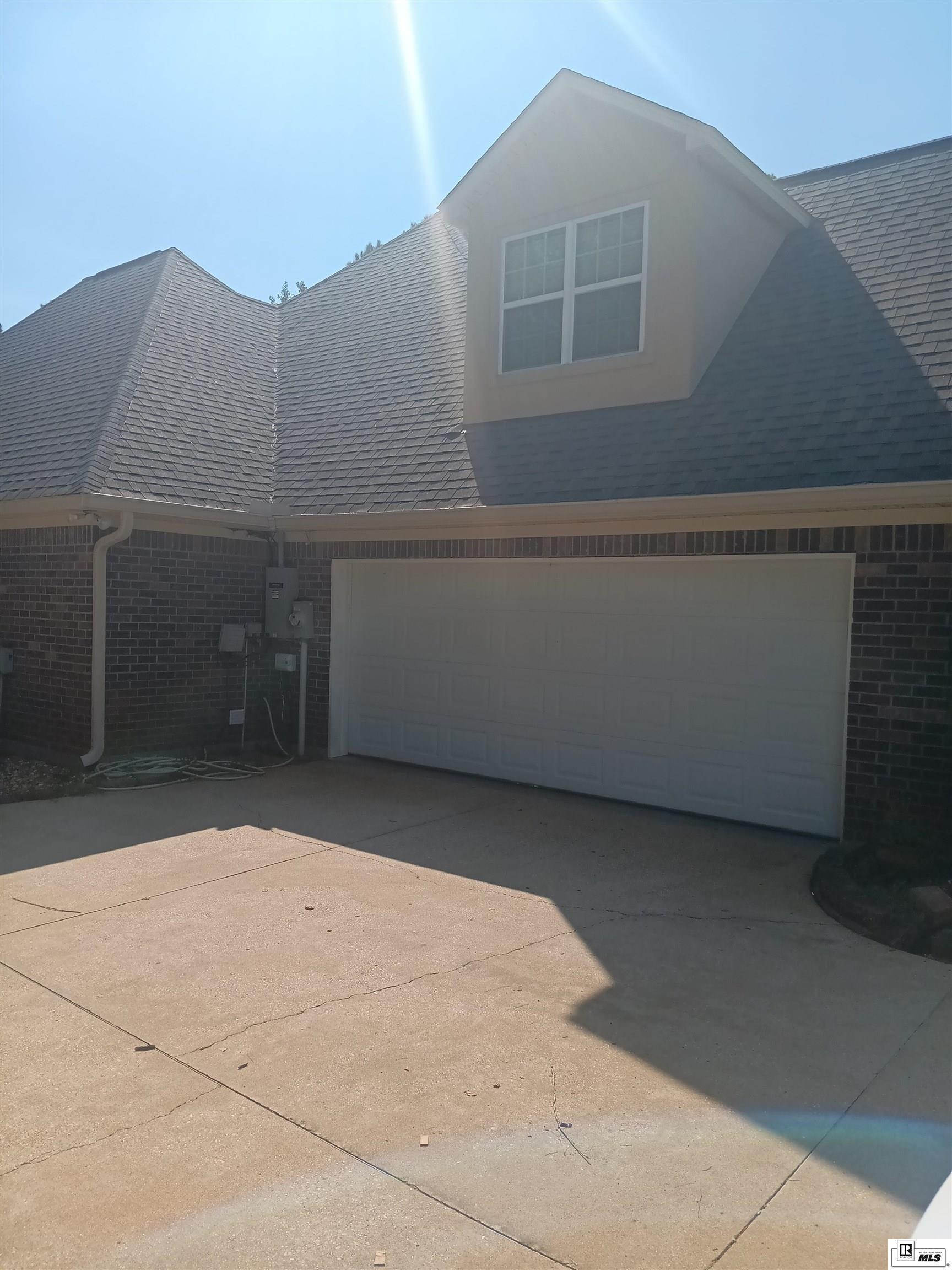 132 Creekside Drive